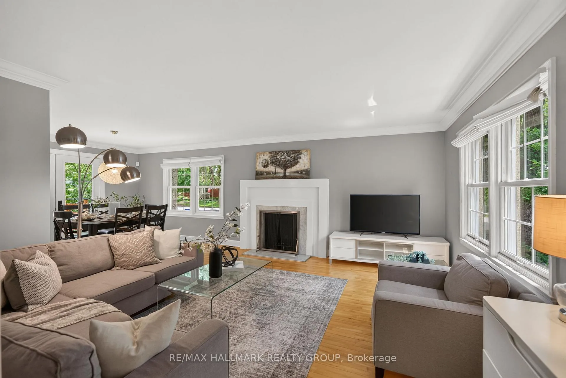 Photo 10 of 1 Bedford Crescent, Ottawa, Manor Park — HOMEH