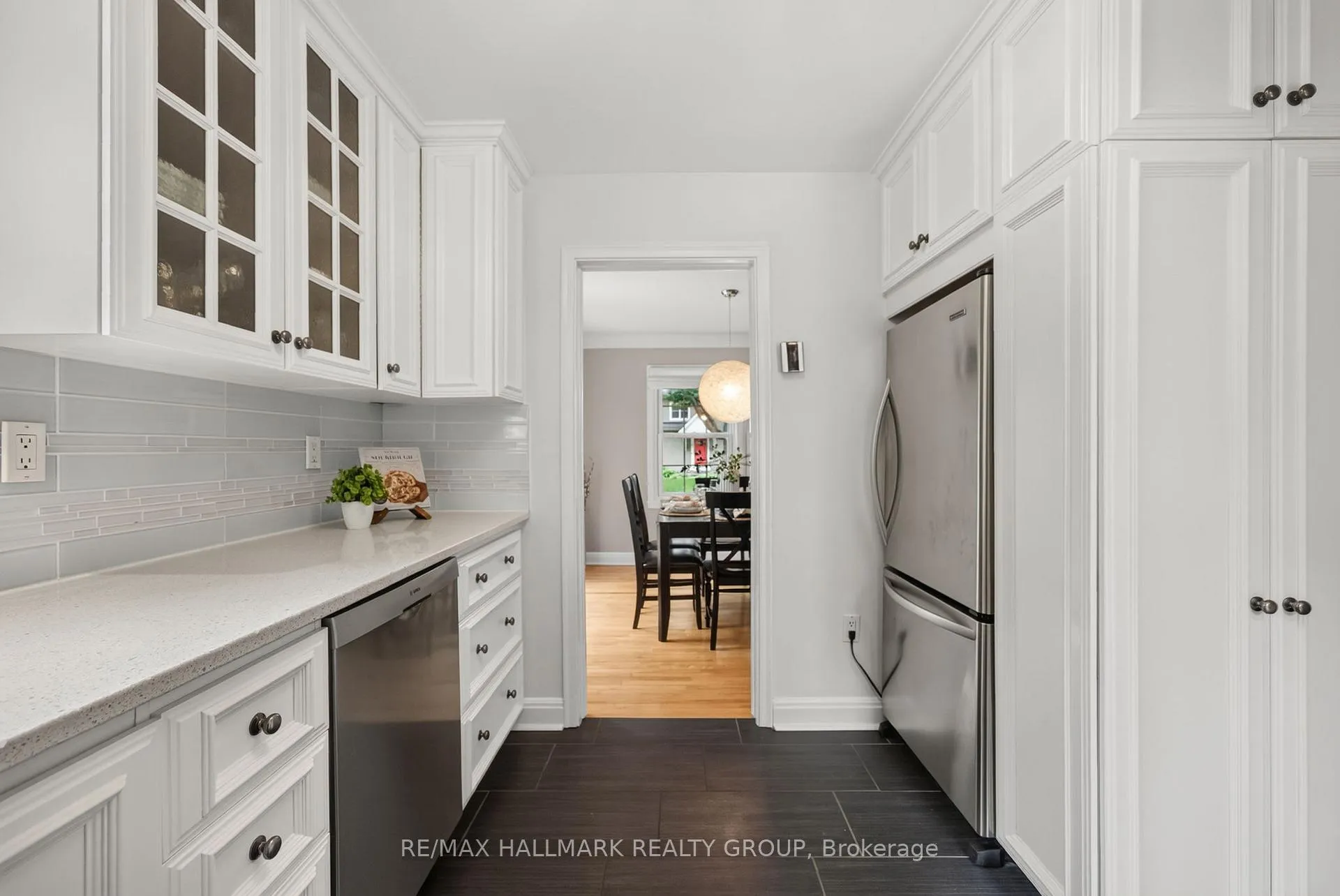 Photo 21 of 1 Bedford Crescent, Ottawa, Manor Park — HOMEH
