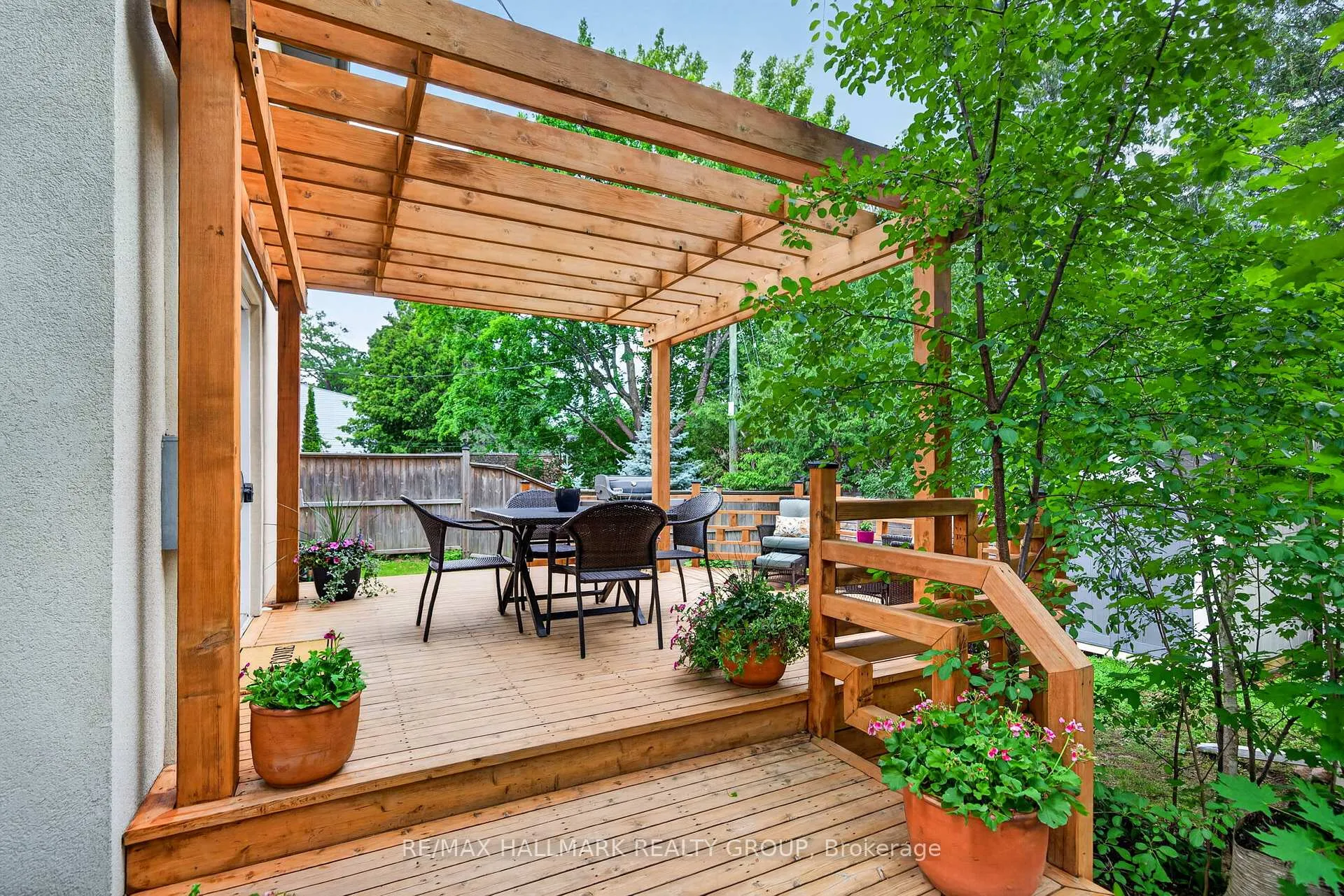 Photo 42 of 1 Bedford Crescent, Ottawa, Manor Park — HOMEH