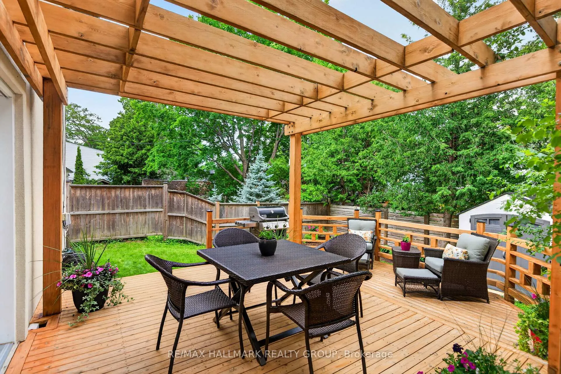 Photo 43 of 1 Bedford Crescent, Ottawa, Manor Park — HOMEH