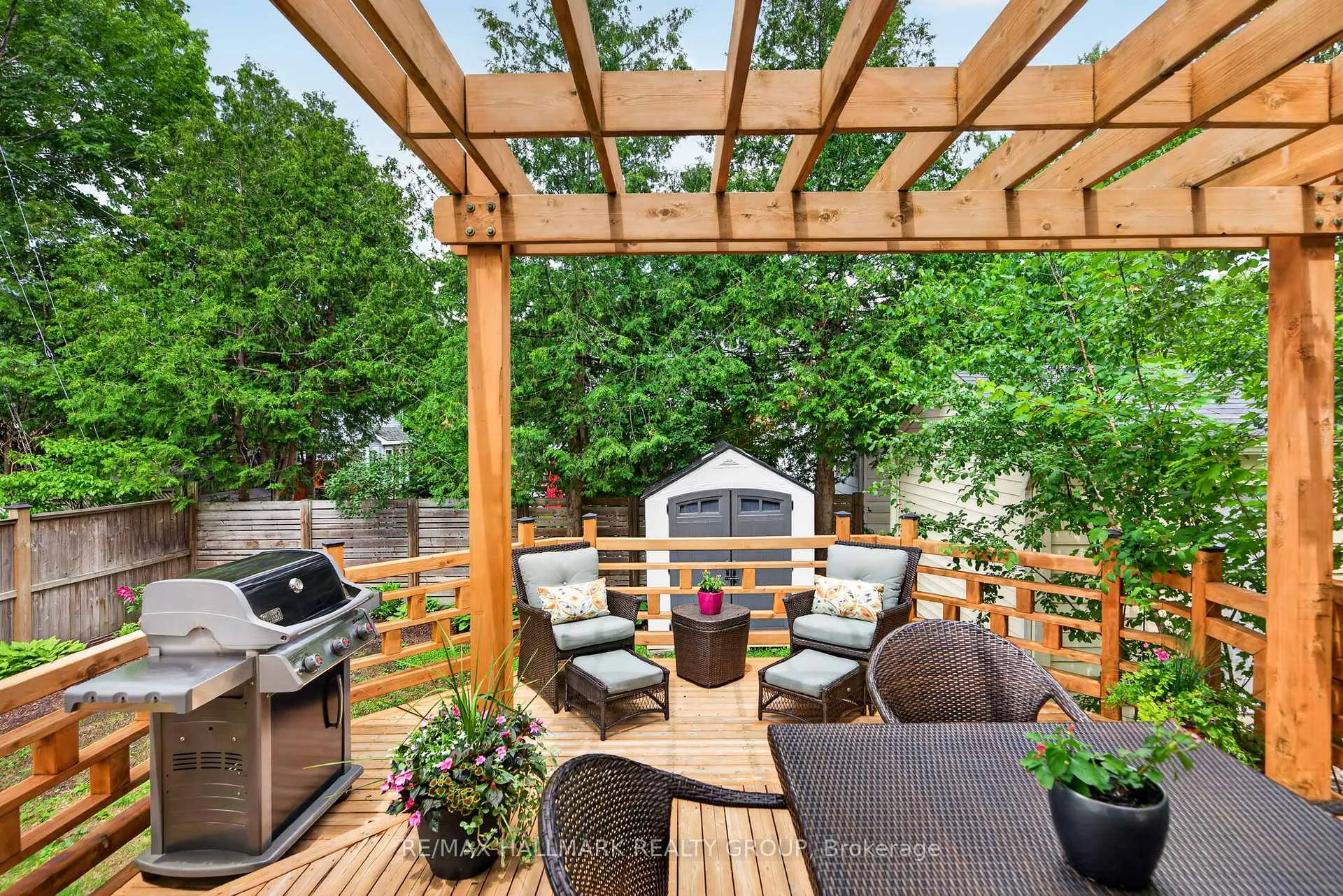 Photo 44 of 1 Bedford Crescent, Ottawa, Manor Park — HOMEH