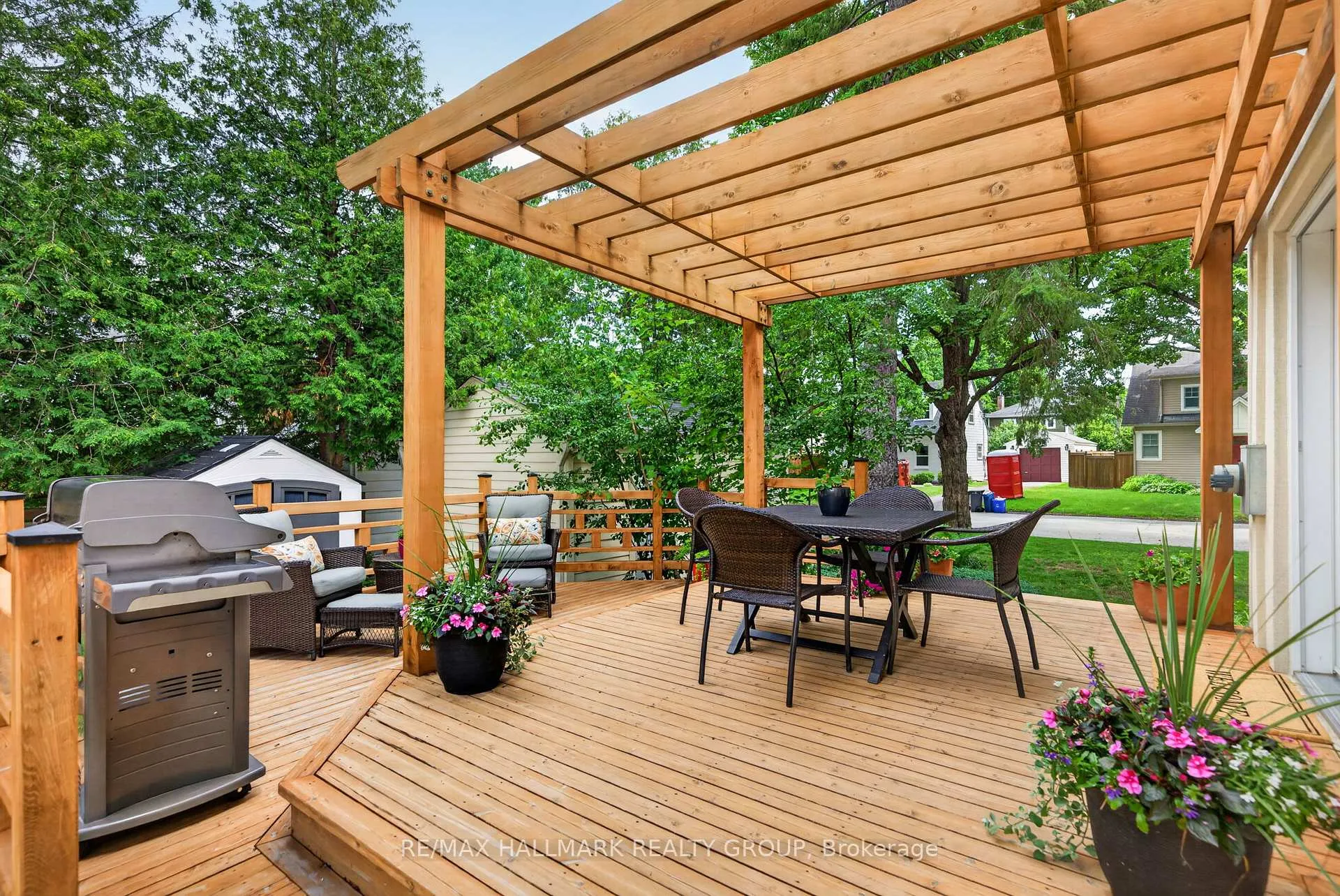Photo 45 of 1 Bedford Crescent, Ottawa, Manor Park — HOMEH