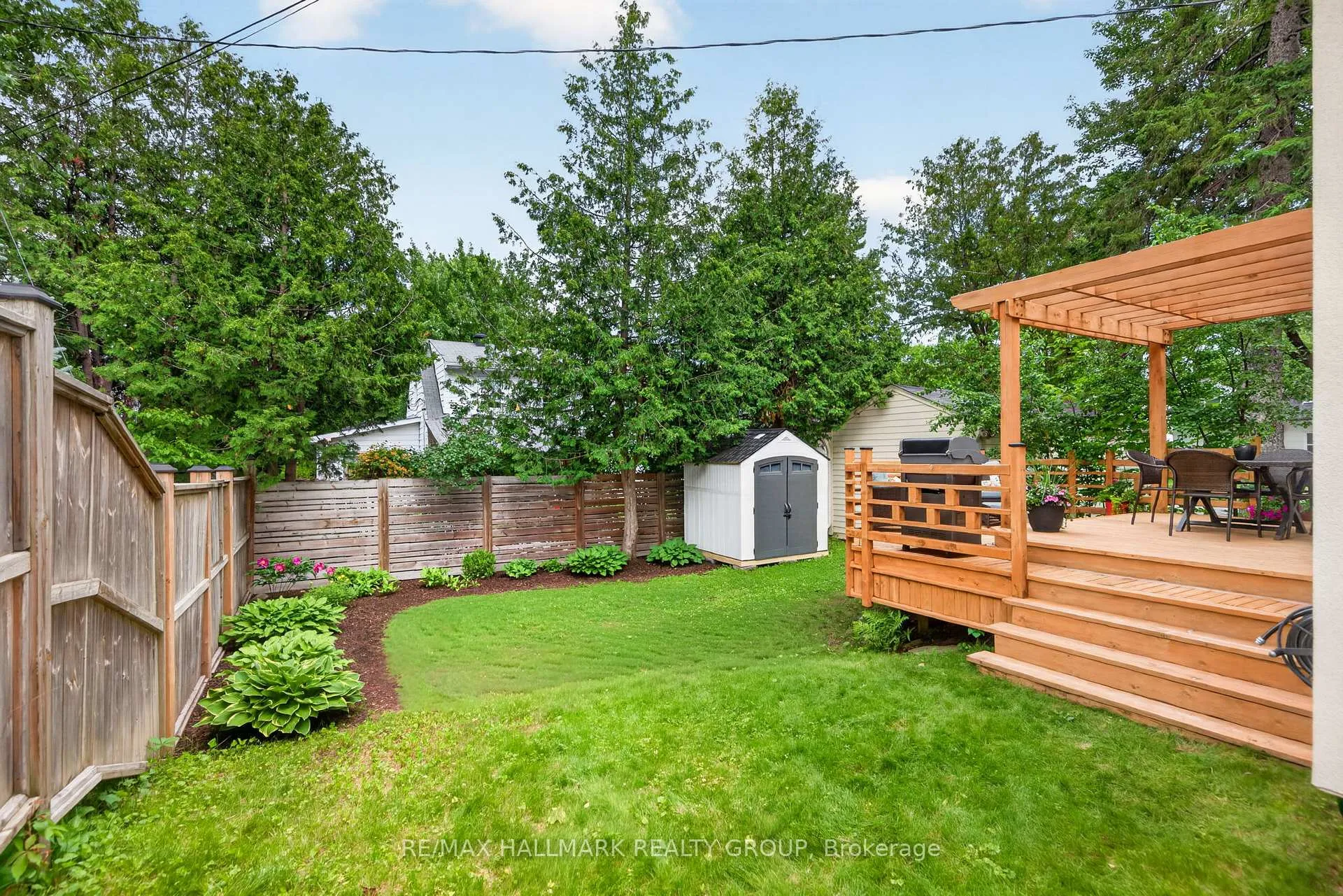 Photo 46 of 1 Bedford Crescent, Ottawa, Manor Park — HOMEH