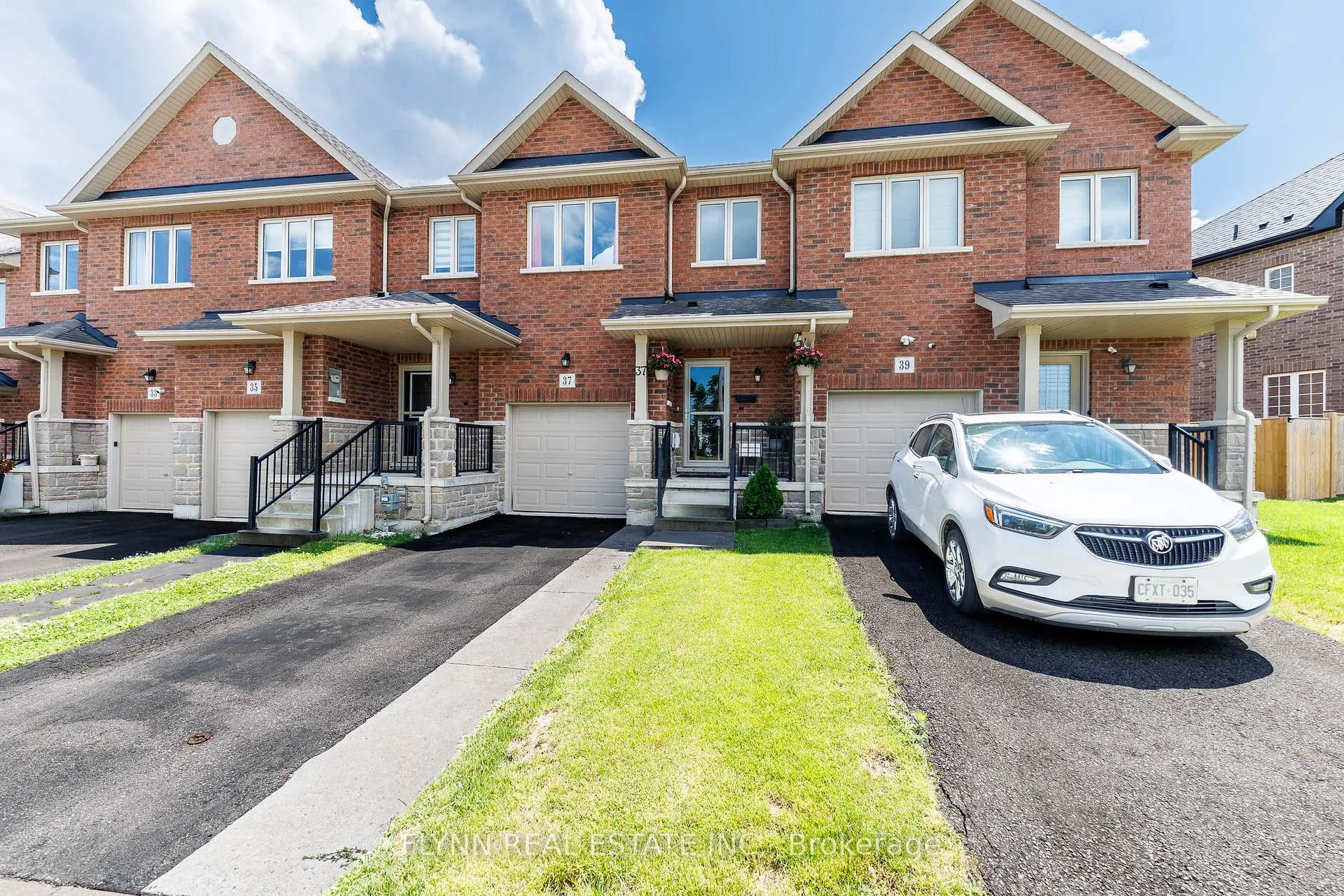 Photo 1 of 37 Sunset Way, Thorold, Rolling Meadows — HOMEH