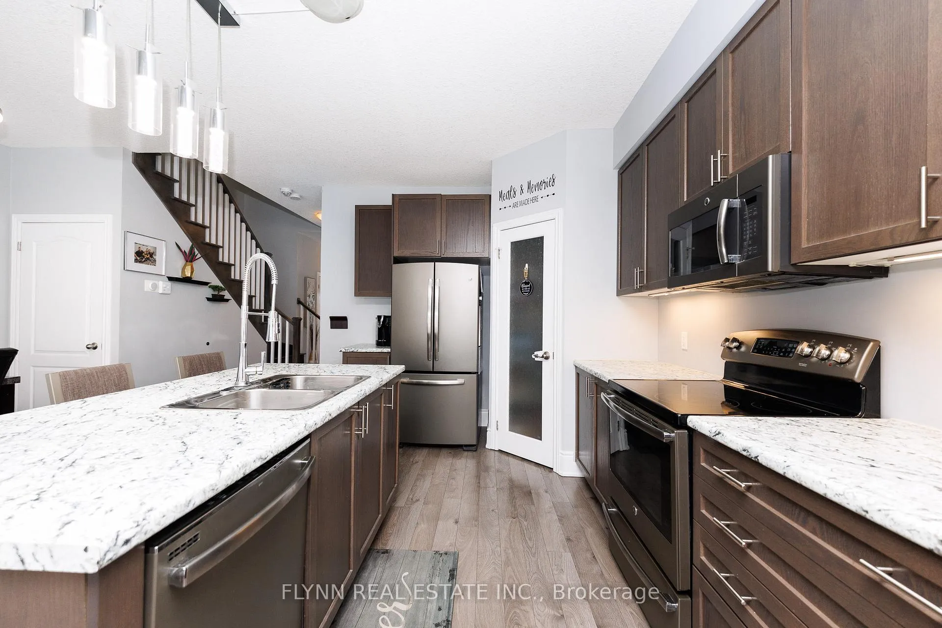 Photo 10 of 37 Sunset Way, Thorold, Rolling Meadows — HOMEH
