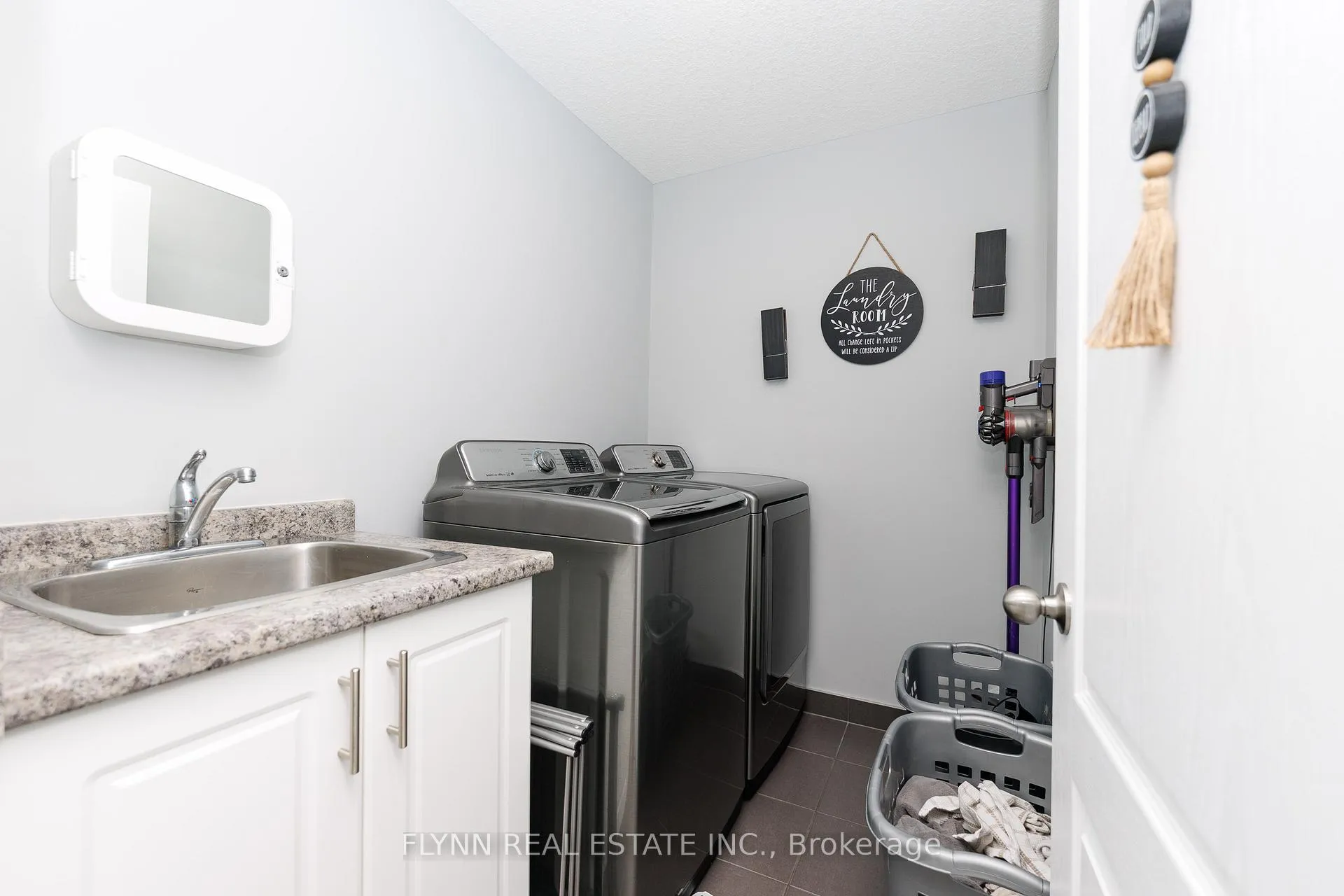 Photo 23 of 37 Sunset Way, Thorold, Rolling Meadows — HOMEH