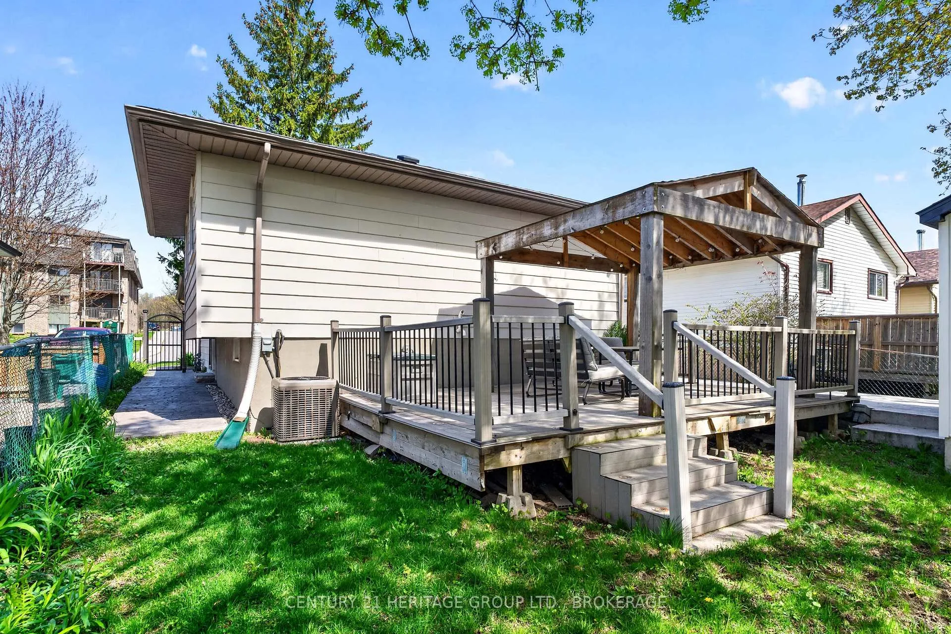 Photo 9 of 95 Virginia Street, Kingston, Rideau — HOMEH
