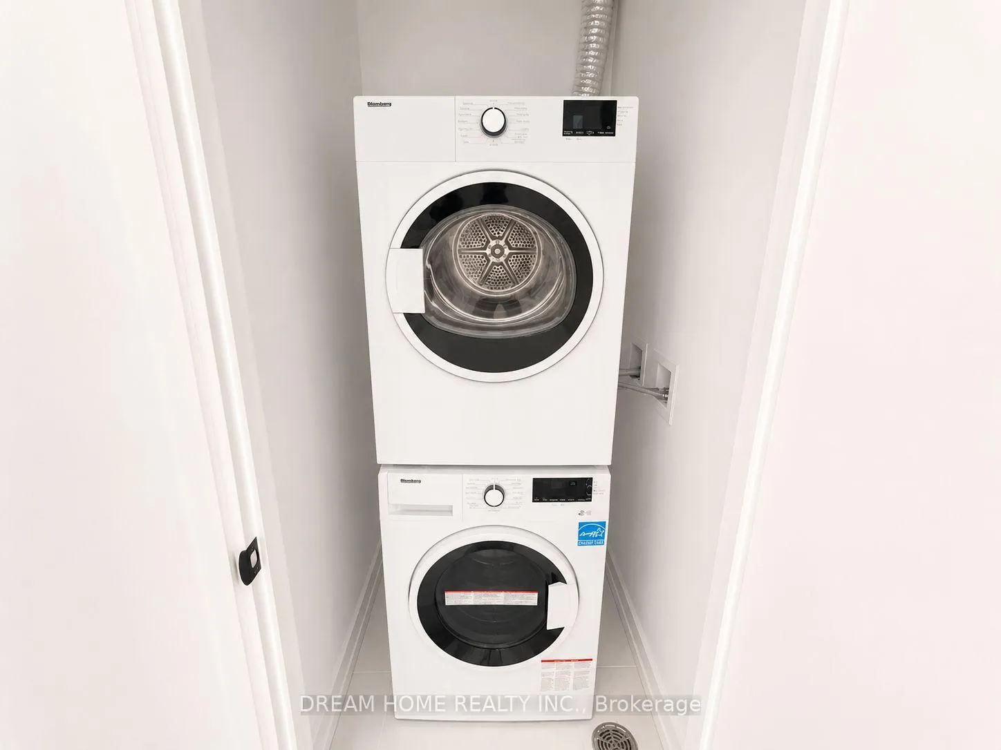 Photo 13 of Unit 210, 127 Broadway Avenue, Toronto, Mount Pleasant West — HOMEH