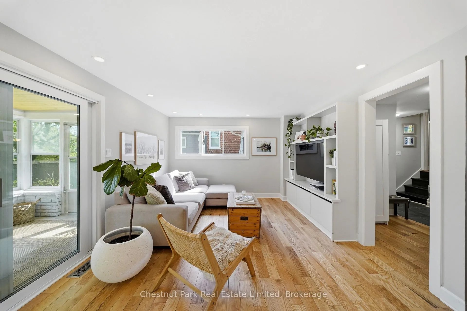 Photo 15 of 32 Barker Street, Prince Edward County, Picton — HOMEH