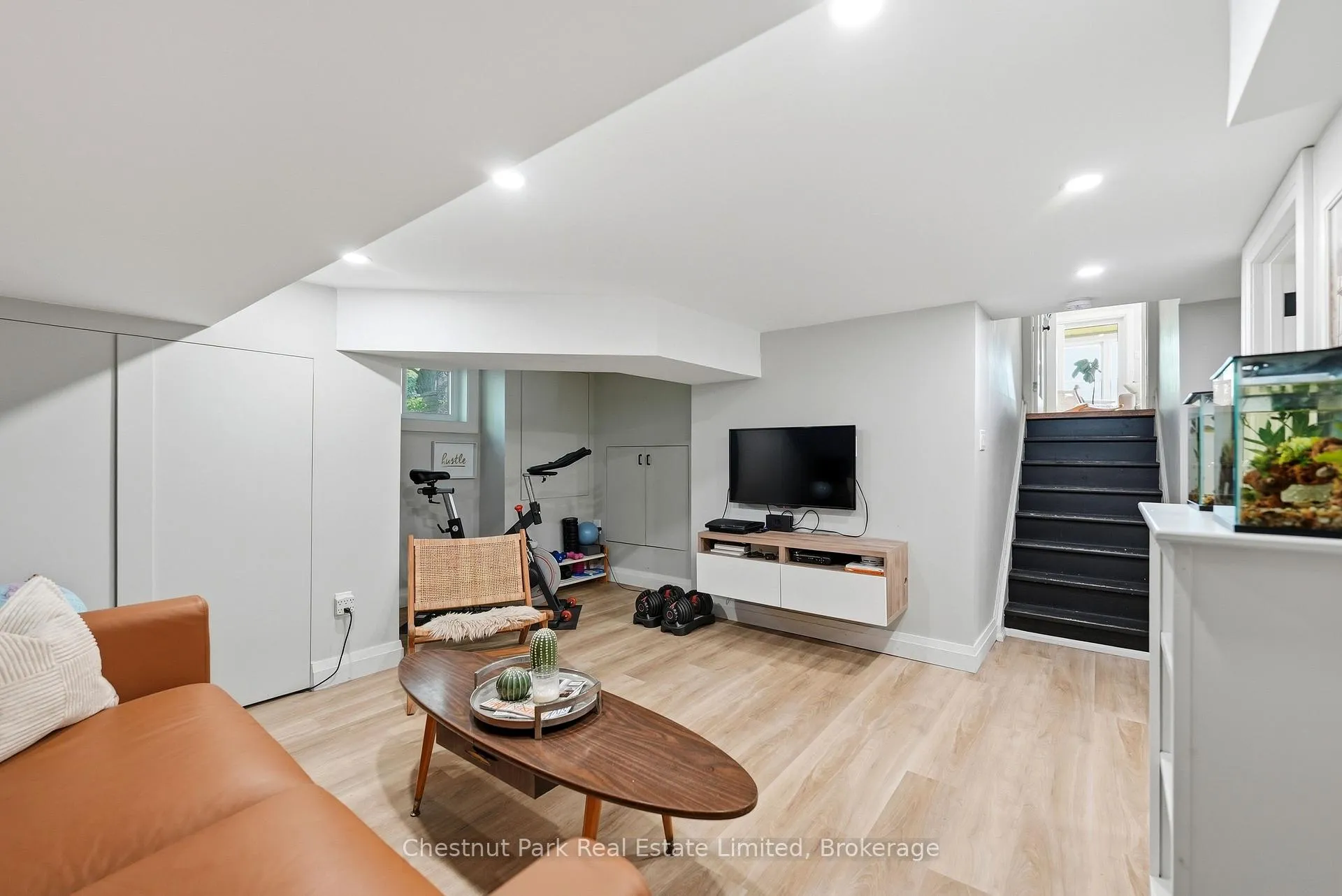 Photo 21 of 32 Barker Street, Prince Edward County, Picton — HOMEH