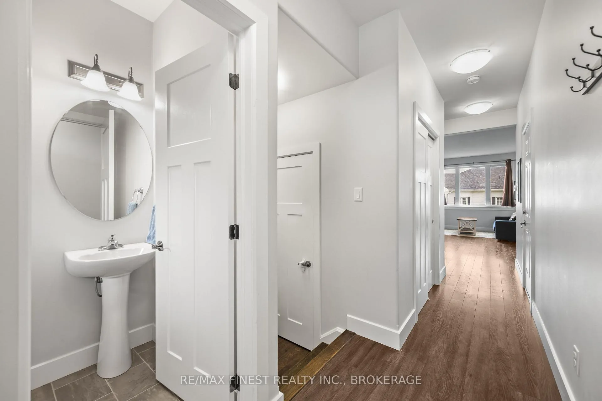 Photo 5 of 201 Pratt Drive, Loyalist, Amherstview — HOMEH