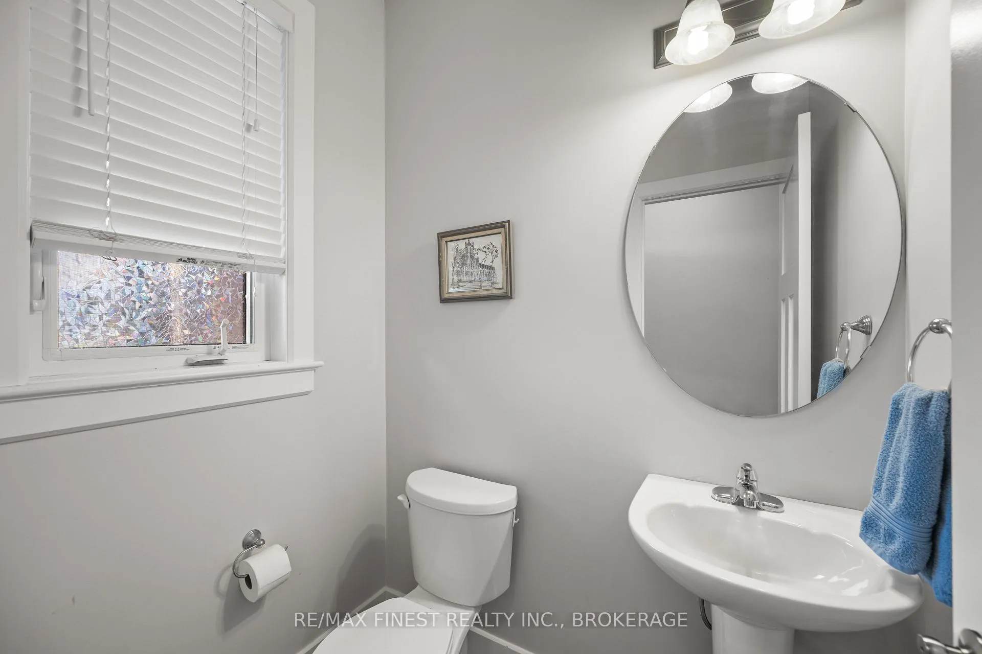 Photo 6 of 201 Pratt Drive, Loyalist, Amherstview — HOMEH