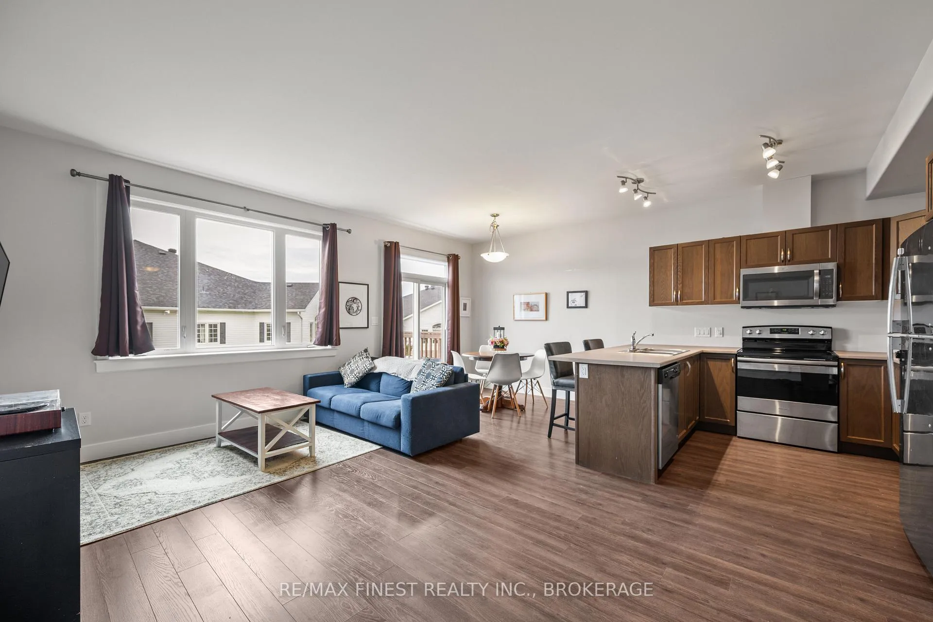 Photo 8 of 201 Pratt Drive, Loyalist, Amherstview — HOMEH