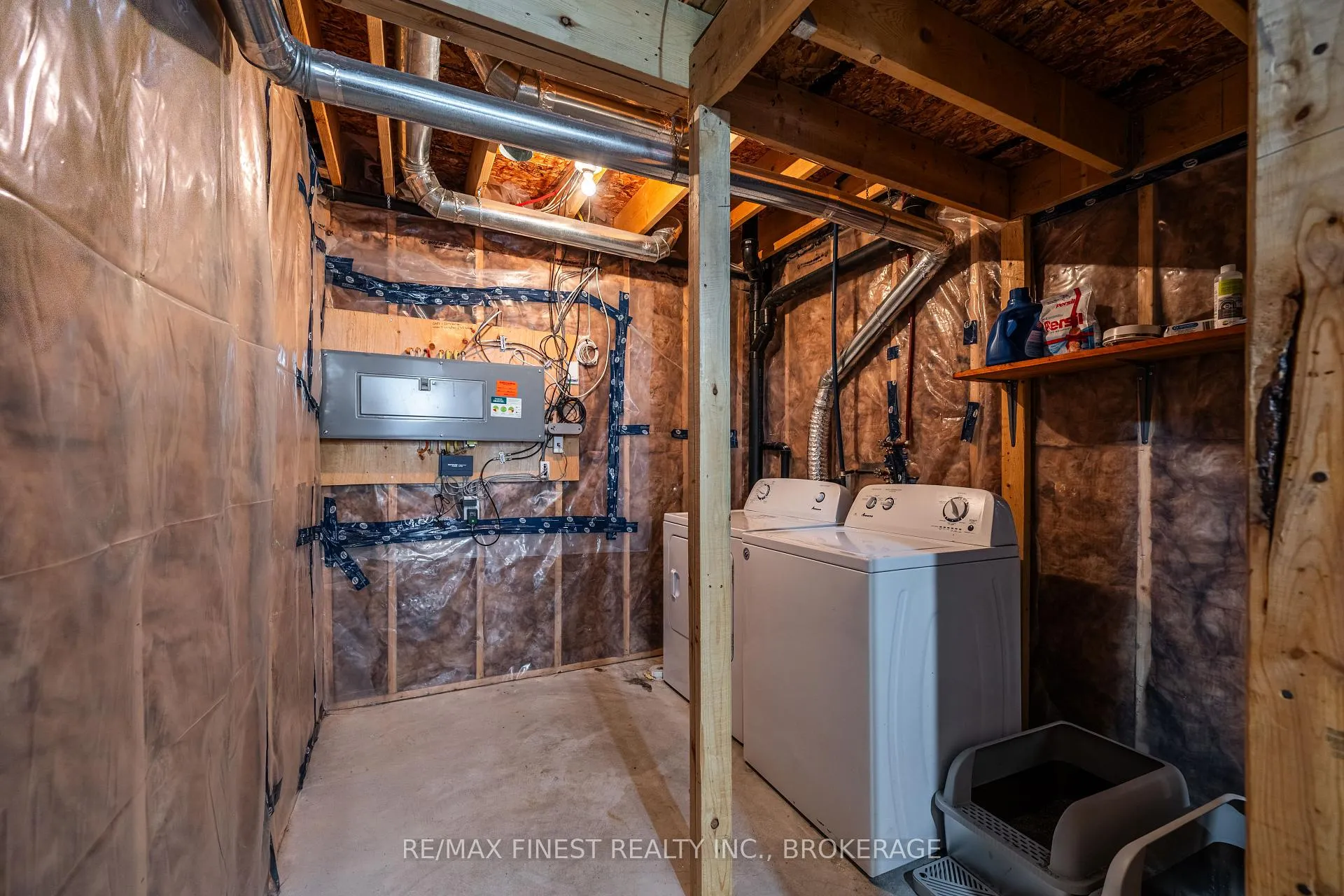 Photo 26 of 201 Pratt Drive, Loyalist, Amherstview — HOMEH