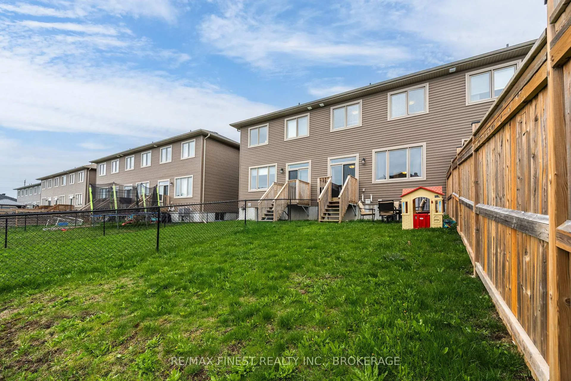 Photo 30 of 201 Pratt Drive, Loyalist, Amherstview — HOMEH