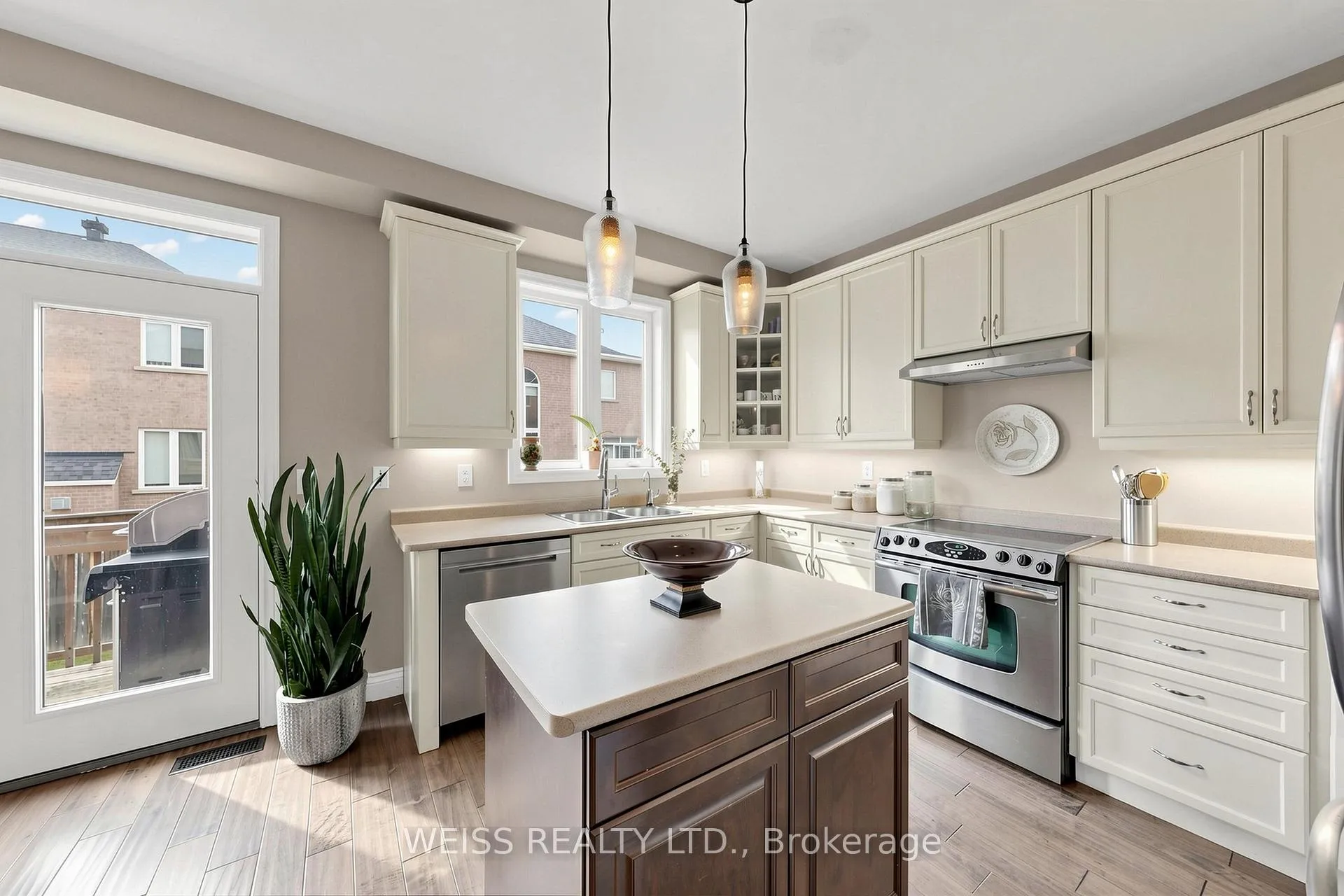 Photo 8 of 4624 Ethel Road, Burlington, Alton — HOMEH