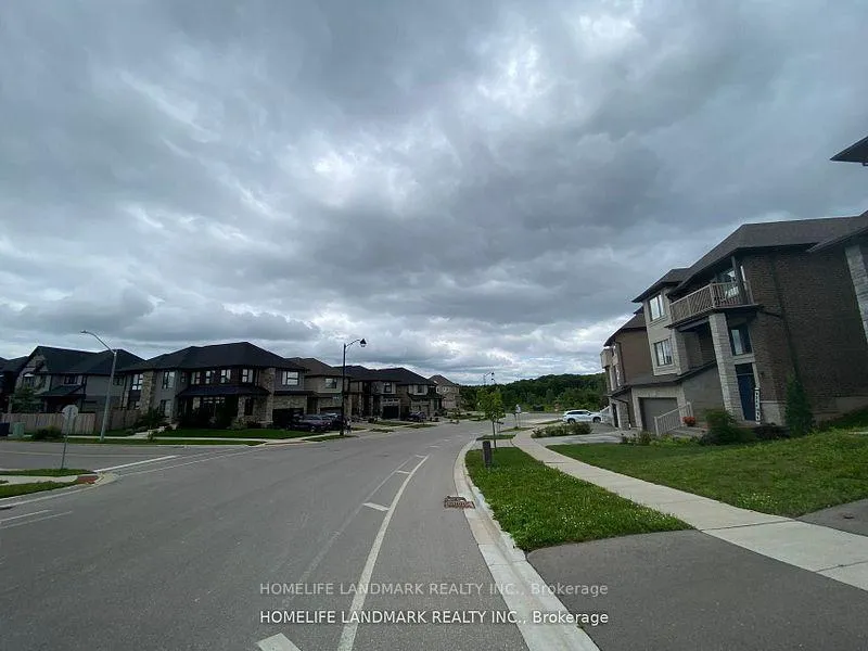 Photo 2 of 561 Mayapple Street, Waterloo, Columbia Forest/Clair Hills — HOMEH