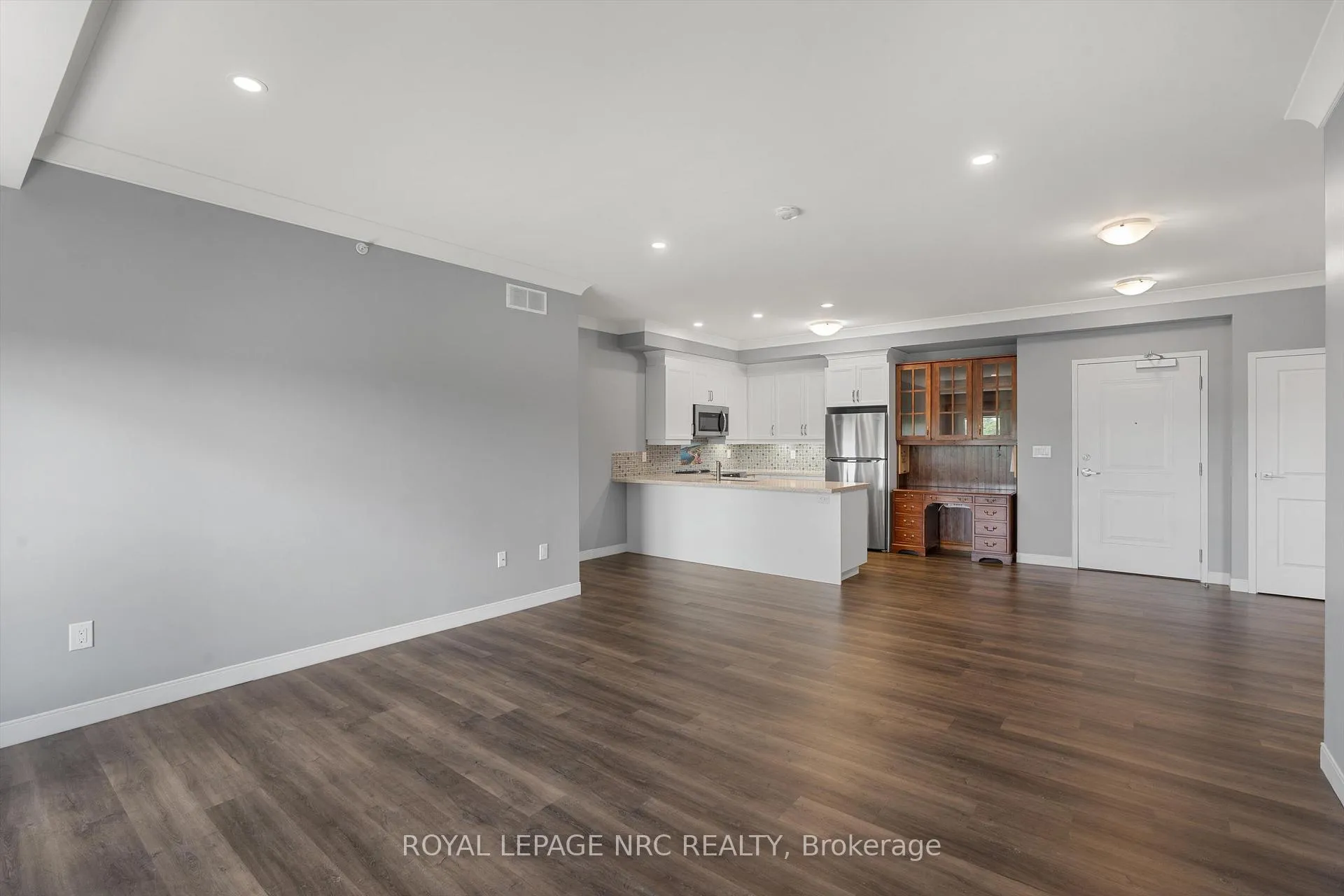 Photo 8 of Unit 505, 105 Vansickle Road S, St. Catharines, Rykert/Vansickle — HOMEH