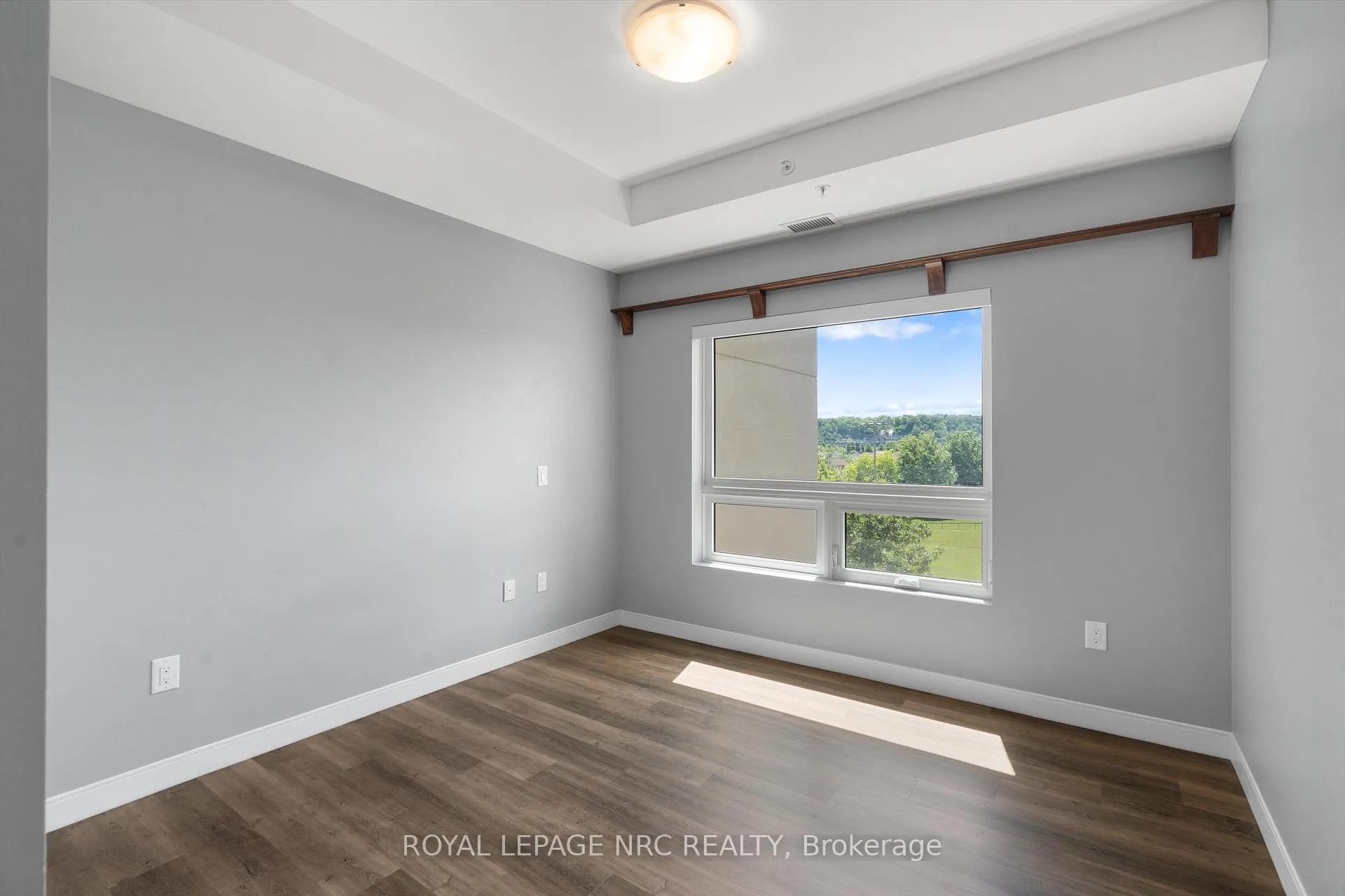 Photo 21 of Unit 505, 105 Vansickle Road S, St. Catharines, Rykert/Vansickle — HOMEH