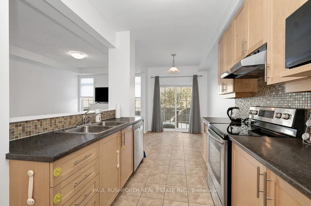 Photo 10 of 606 Pamplona Private, Ottawa, Barrhaven - Stonebridge — HOMEH
