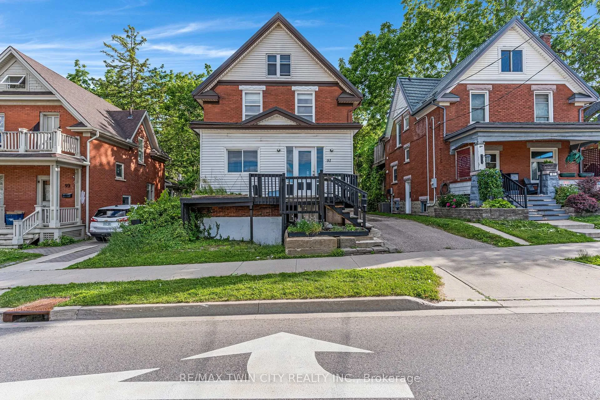 Photo 2 of 91 Charles Street E, Kitchener, Cedar Hill — HOMEH