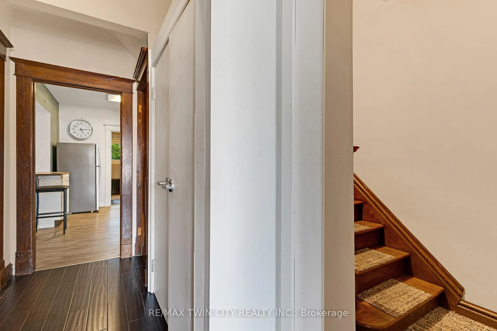 Photo 5 of 91 Charles Street E, Kitchener, Cedar Hill — HOMEH