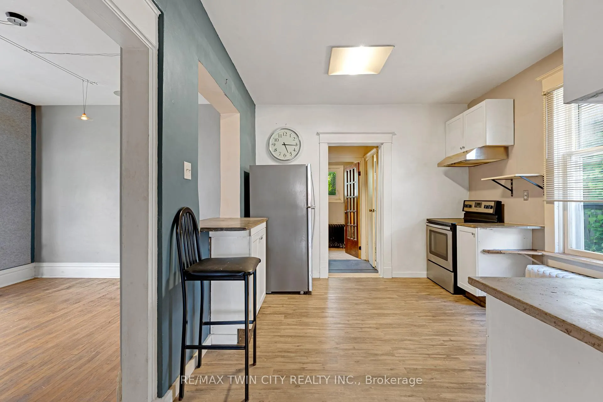 Photo 7 of 91 Charles Street E, Kitchener, Cedar Hill — HOMEH