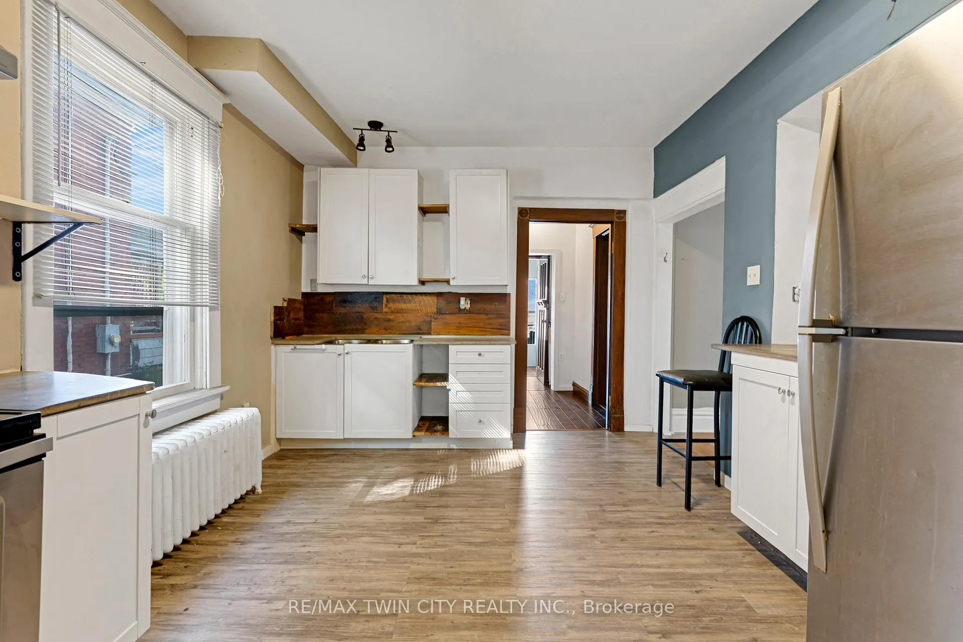 Photo 9 of 91 Charles Street E, Kitchener, Cedar Hill — HOMEH