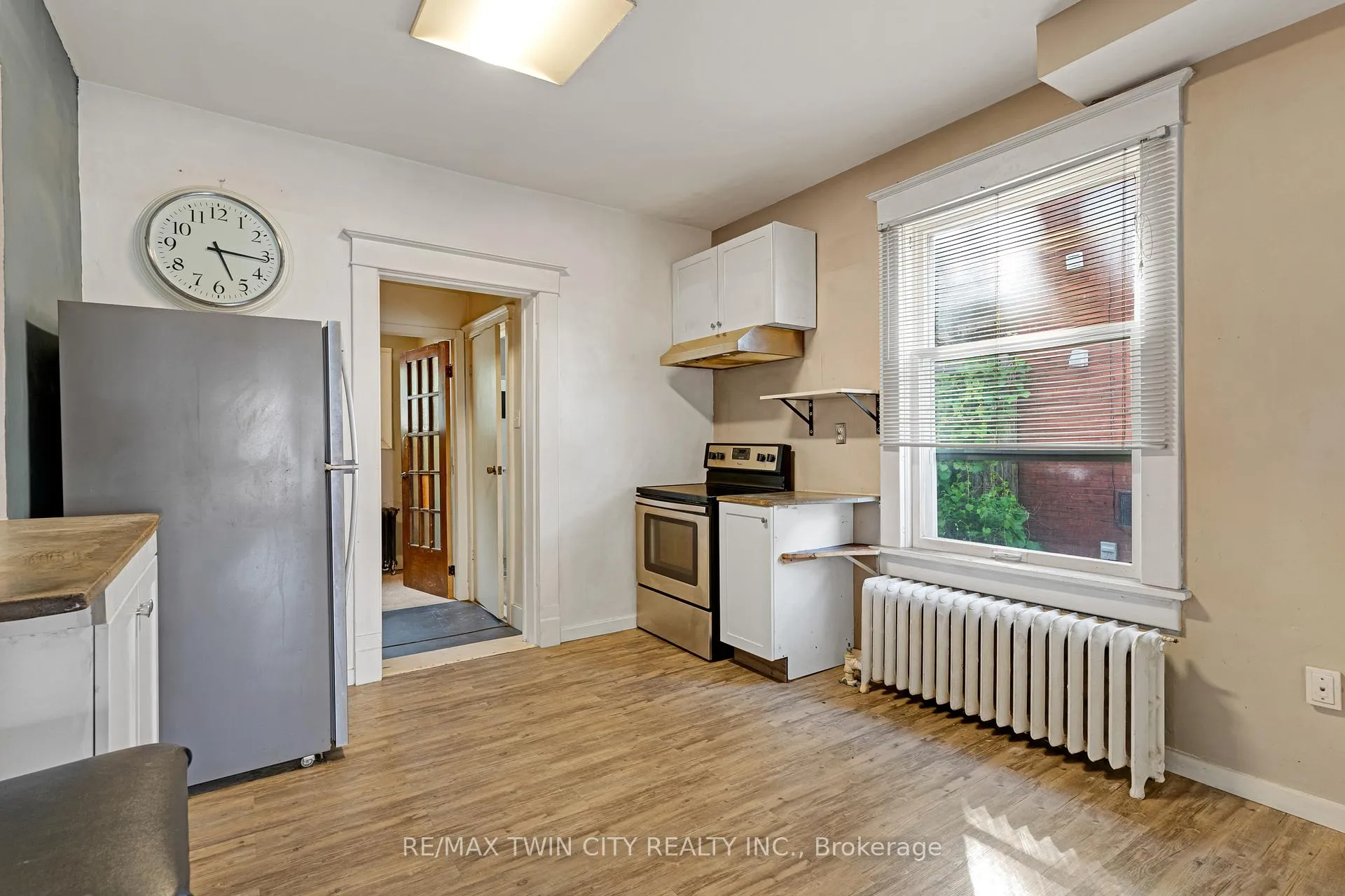 Photo 11 of 91 Charles Street E, Kitchener, Cedar Hill — HOMEH