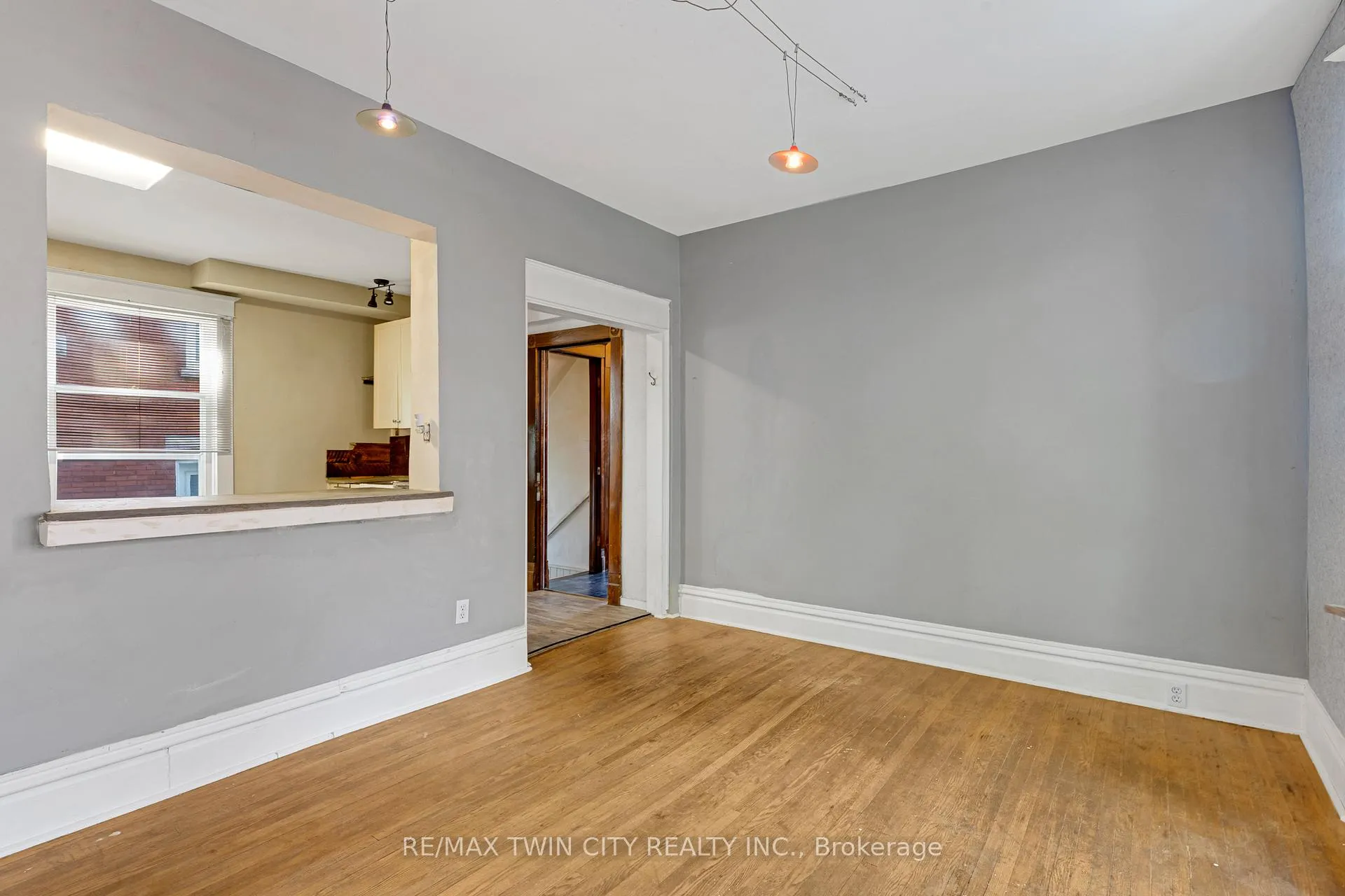 Photo 13 of 91 Charles Street E, Kitchener, Cedar Hill — HOMEH