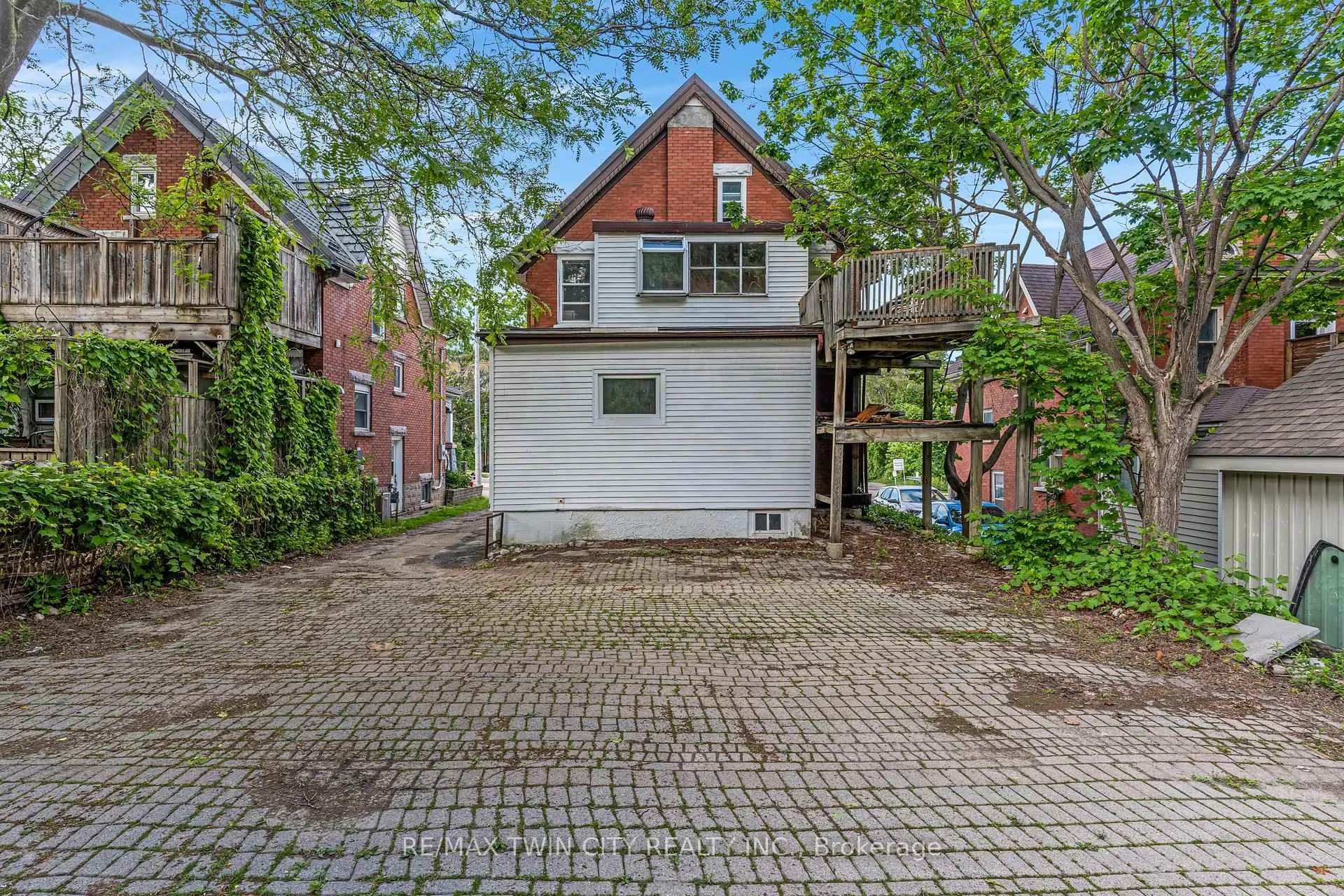 Photo 28 of 91 Charles Street E, Kitchener, Cedar Hill — HOMEH