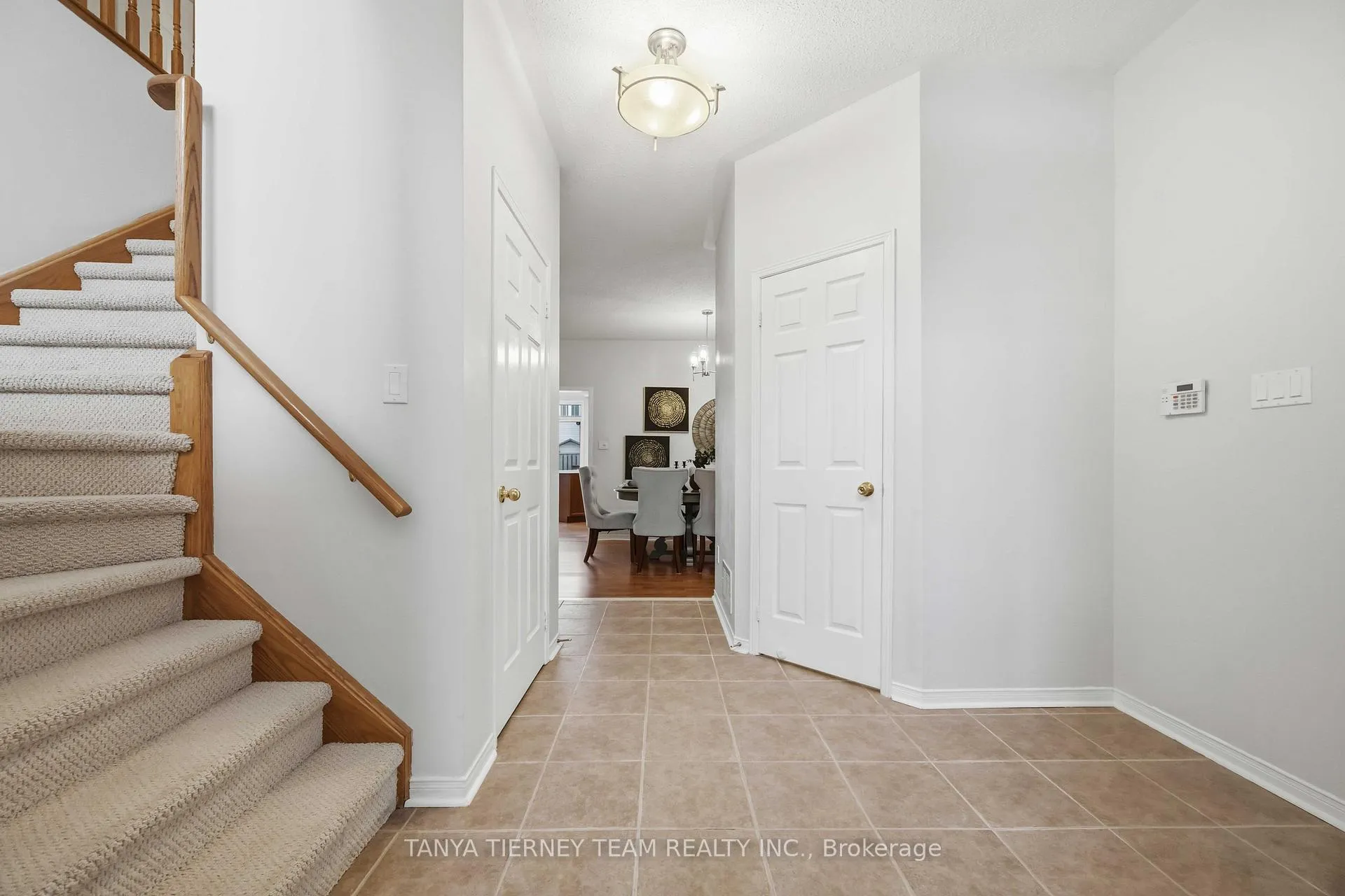 Photo 10 of 75 Robert Attersley Drive E, Whitby, Taunton North — HOMEH