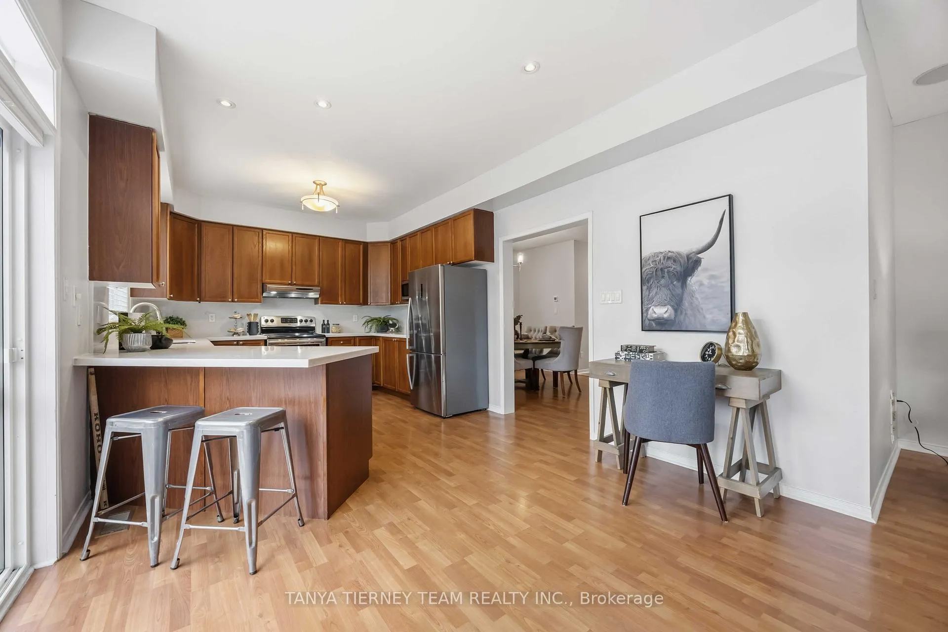 Photo 22 of 75 Robert Attersley Drive E, Whitby, Taunton North — HOMEH