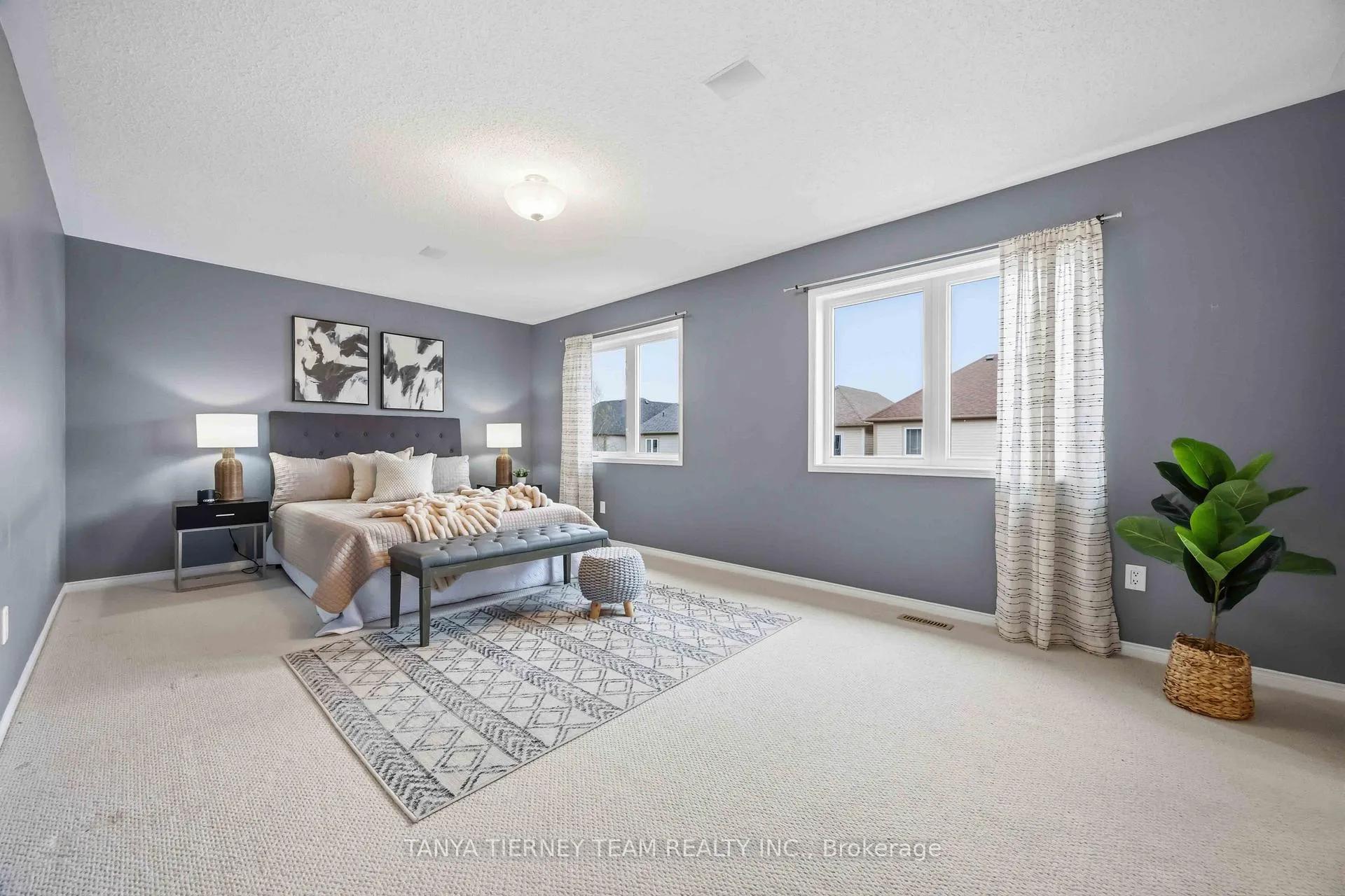 Photo 31 of 75 Robert Attersley Drive E, Whitby, Taunton North — HOMEH