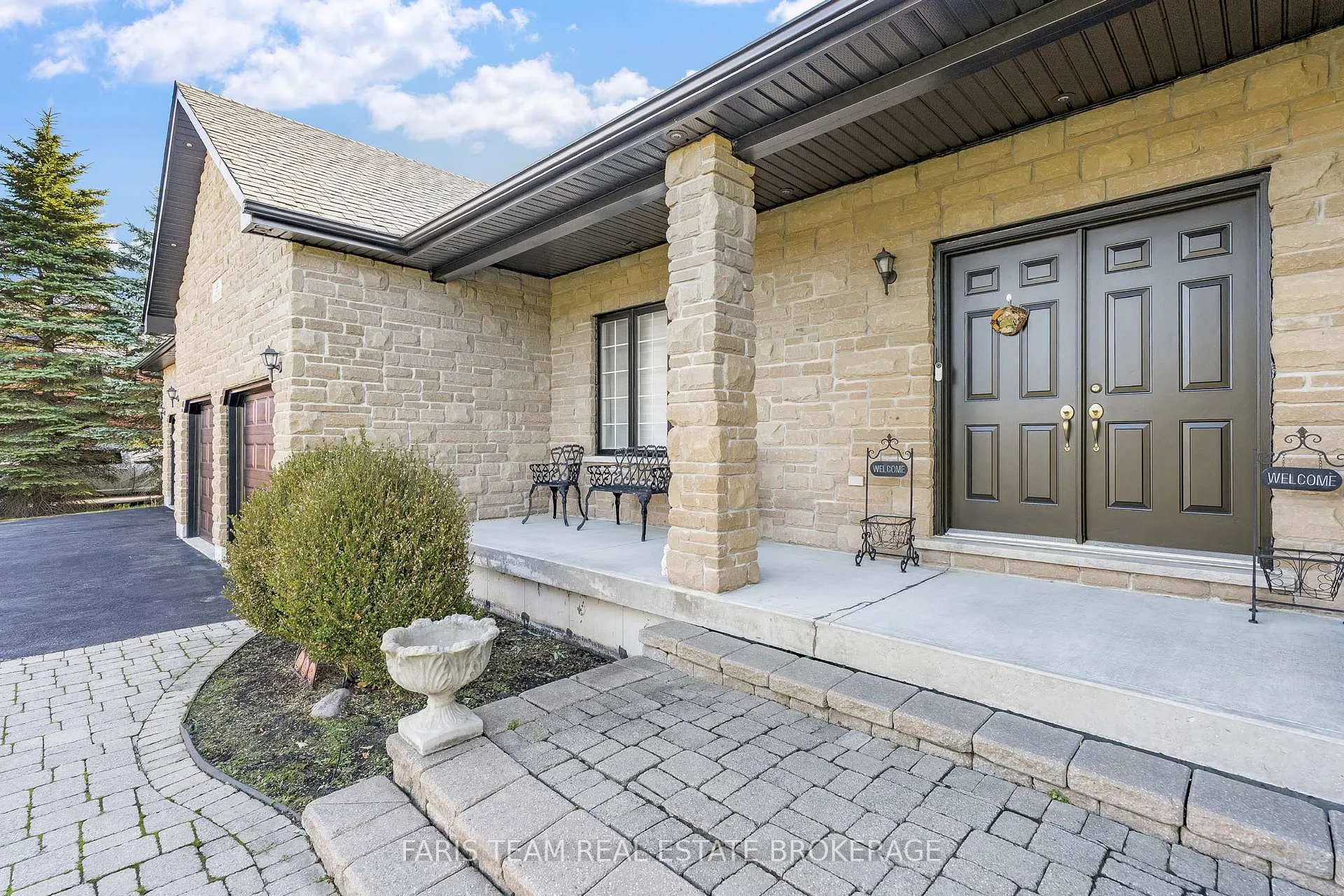 Photo 4 of 39 Vanderpost Crescent, Essa, Thornton — HOMEH