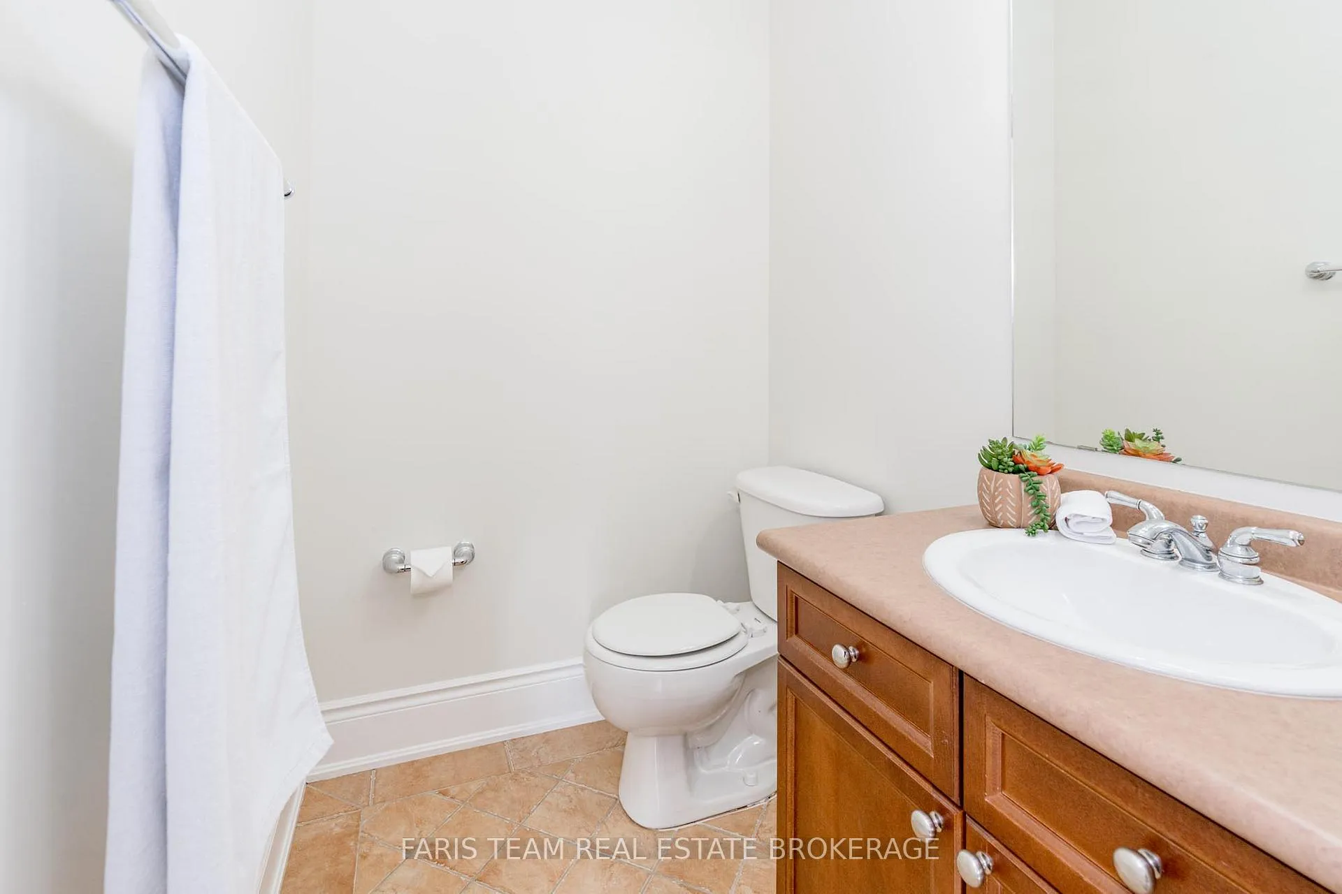 Photo 13 of 39 Vanderpost Crescent, Essa, Thornton — HOMEH