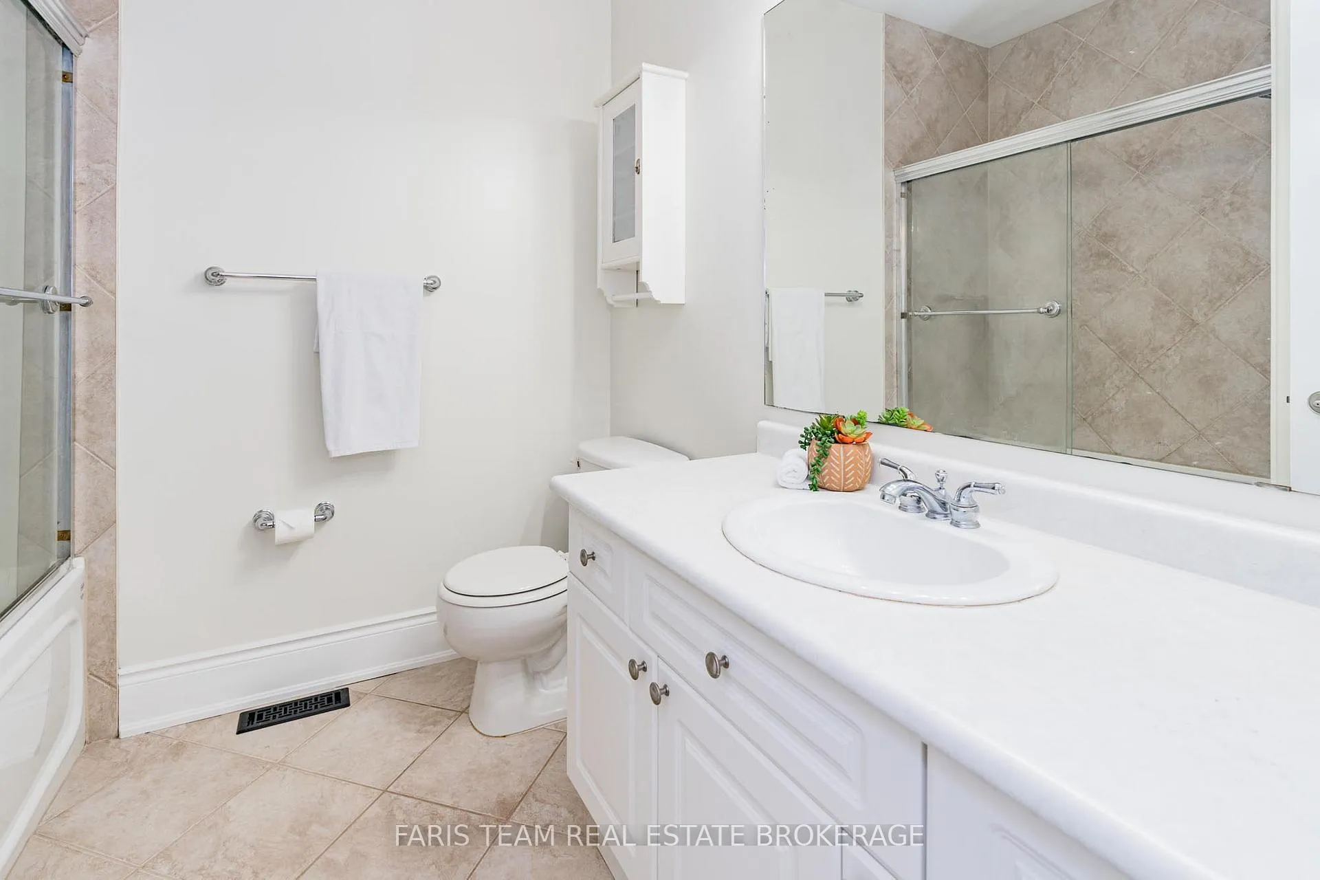 Photo 19 of 39 Vanderpost Crescent, Essa, Thornton — HOMEH