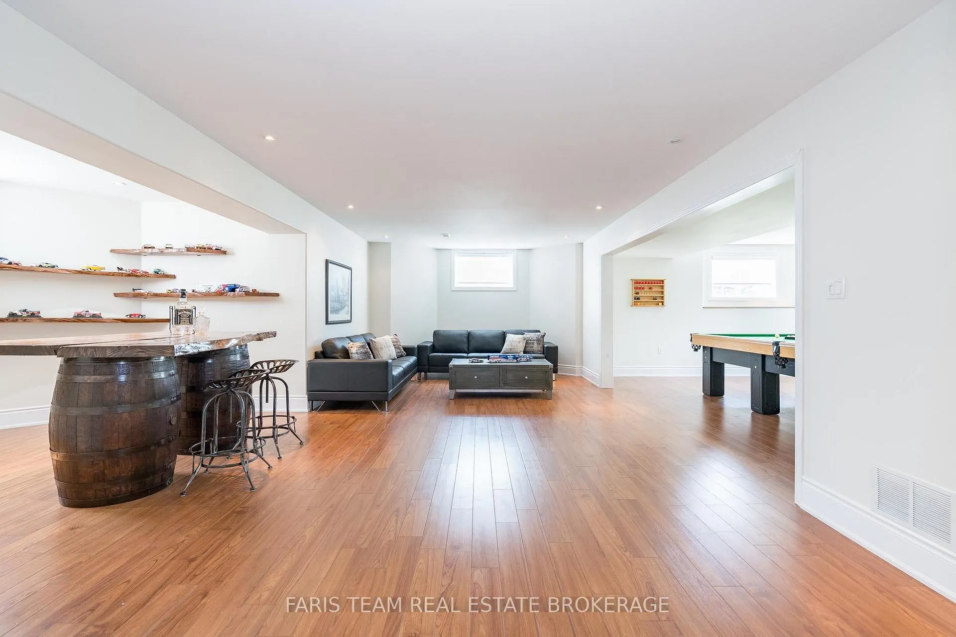Photo 20 of 39 Vanderpost Crescent, Essa, Thornton — HOMEH