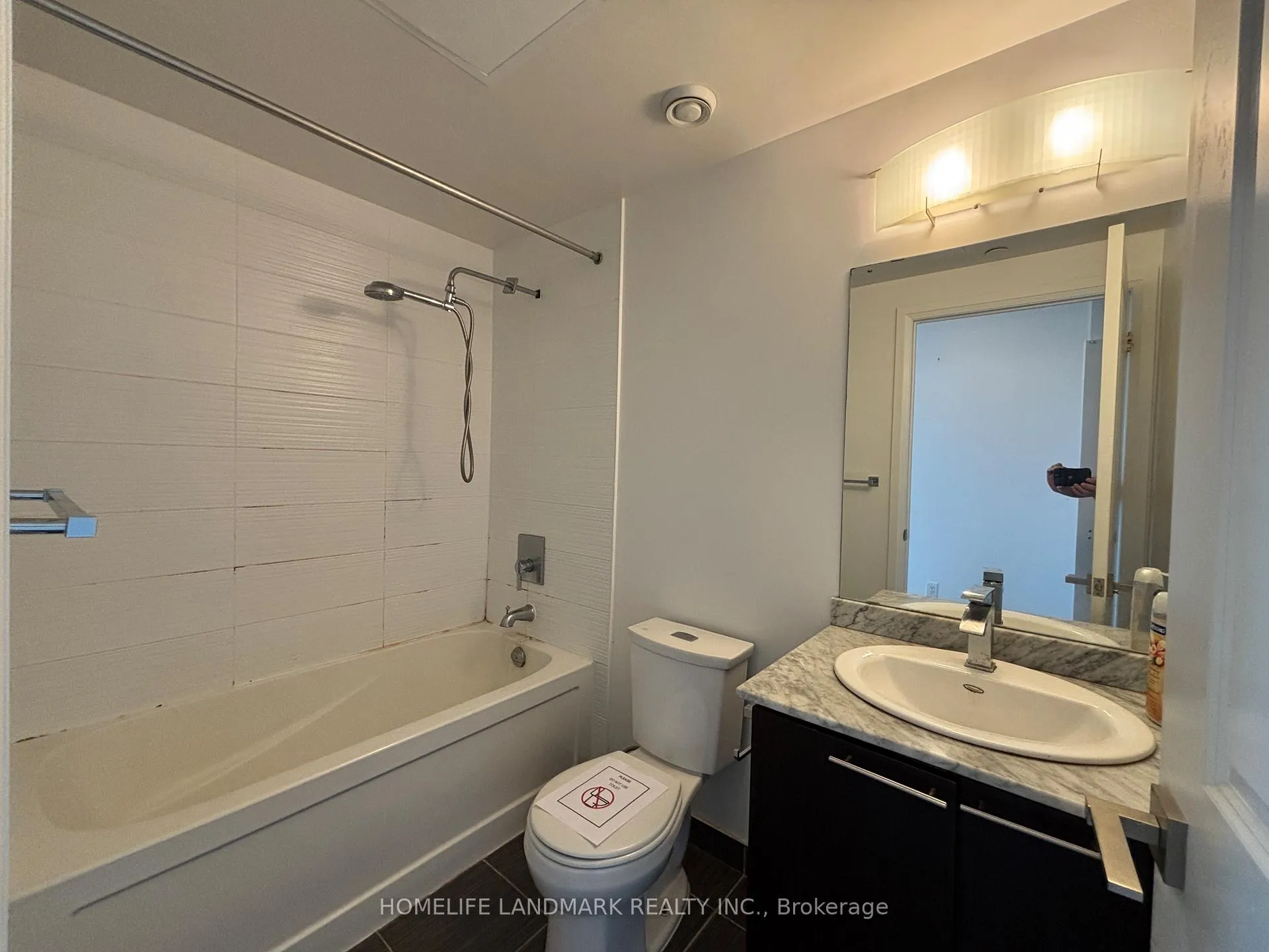 Photo 13 of Unit 2508, 7171 Yonge Street, Markham, Thornhill — HOMEH