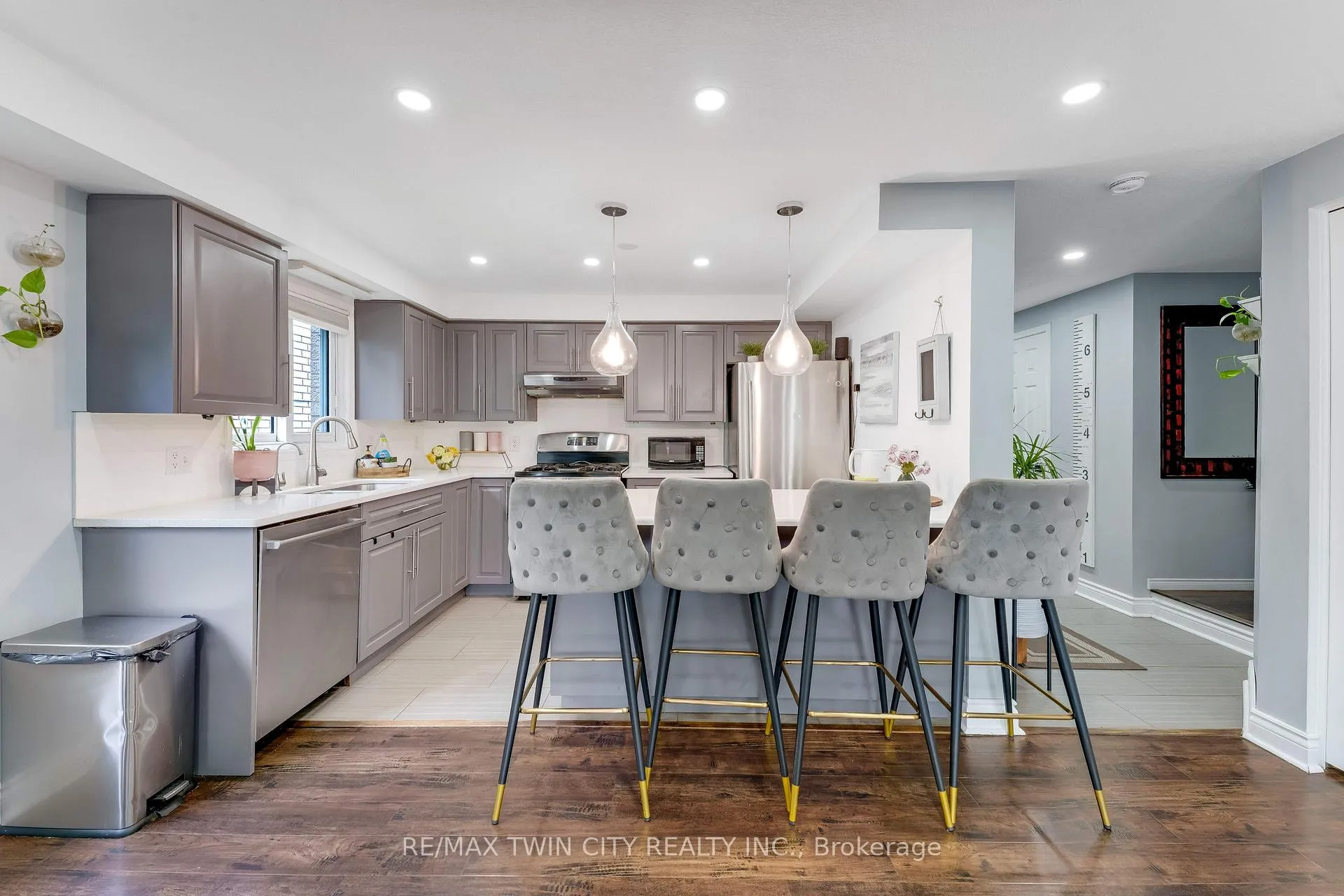 Photo 5 of 925 Copper Leaf Crescent, Kitchener, Trussler — HOMEH