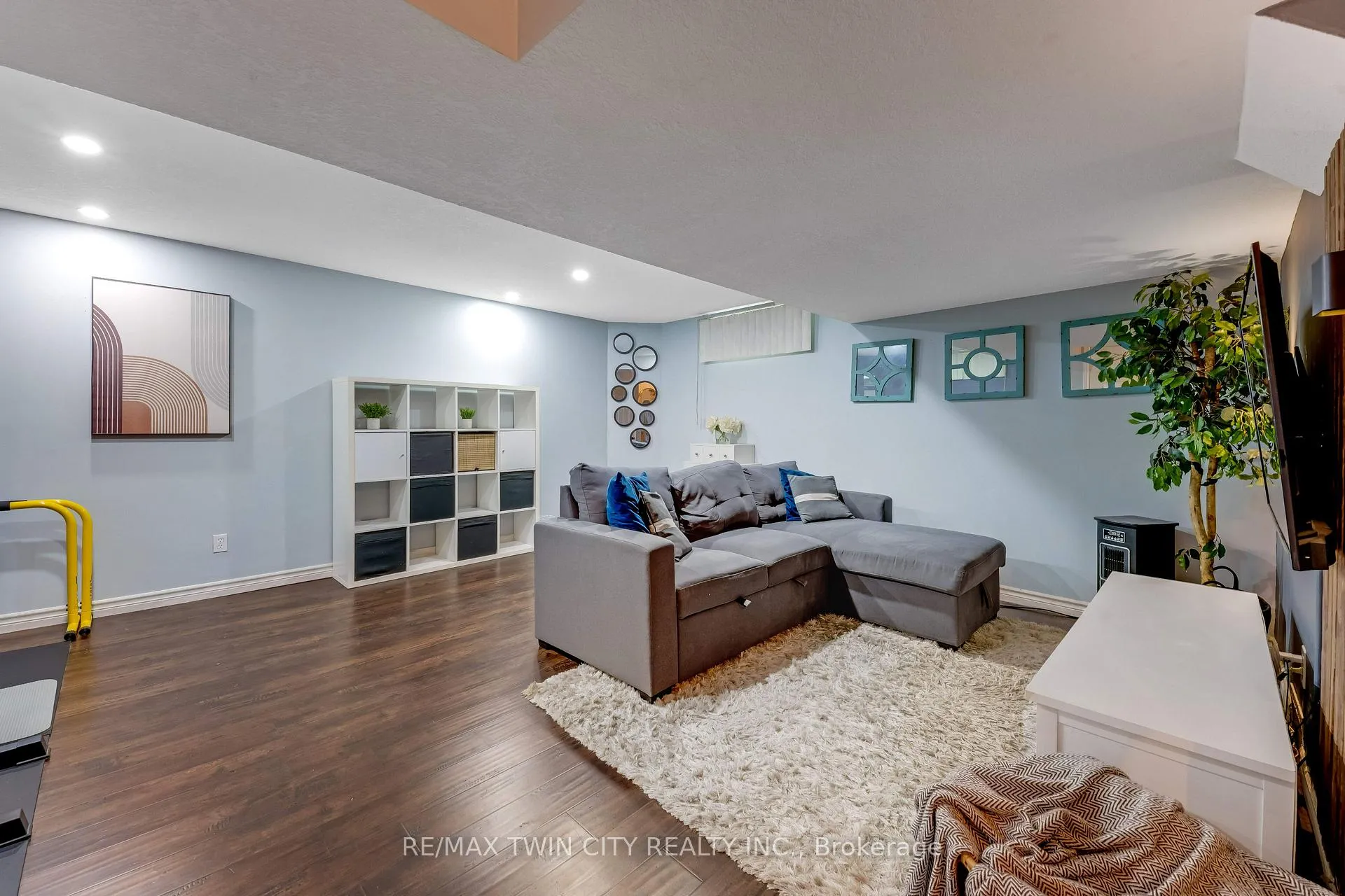 Photo 31 of 925 Copper Leaf Crescent, Kitchener, Trussler — HOMEH