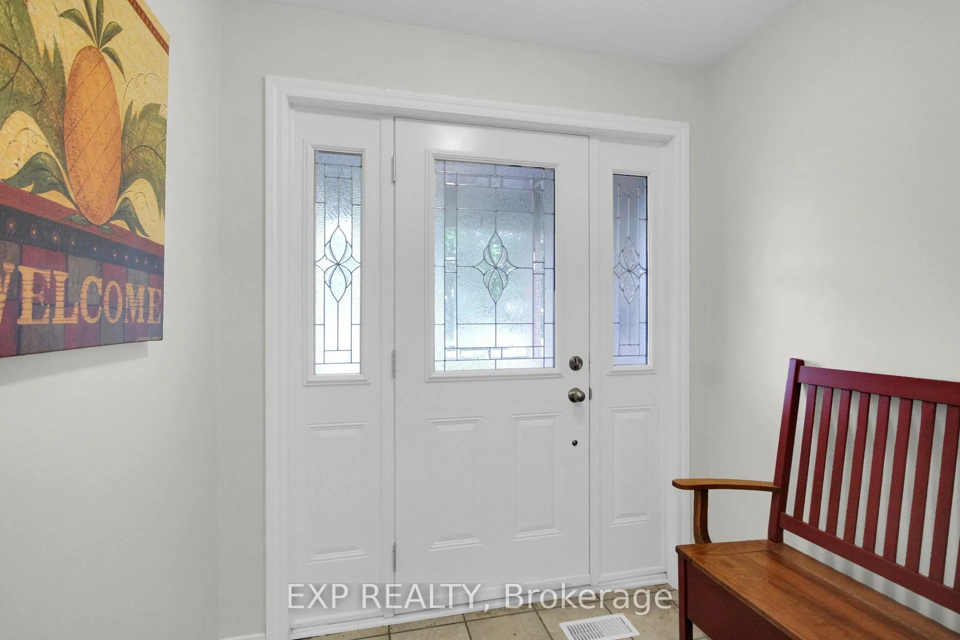Photo 3 of Unit 20, 40 Huntview Private, Ottawa, Hunt Club/Western Community — HOMEH