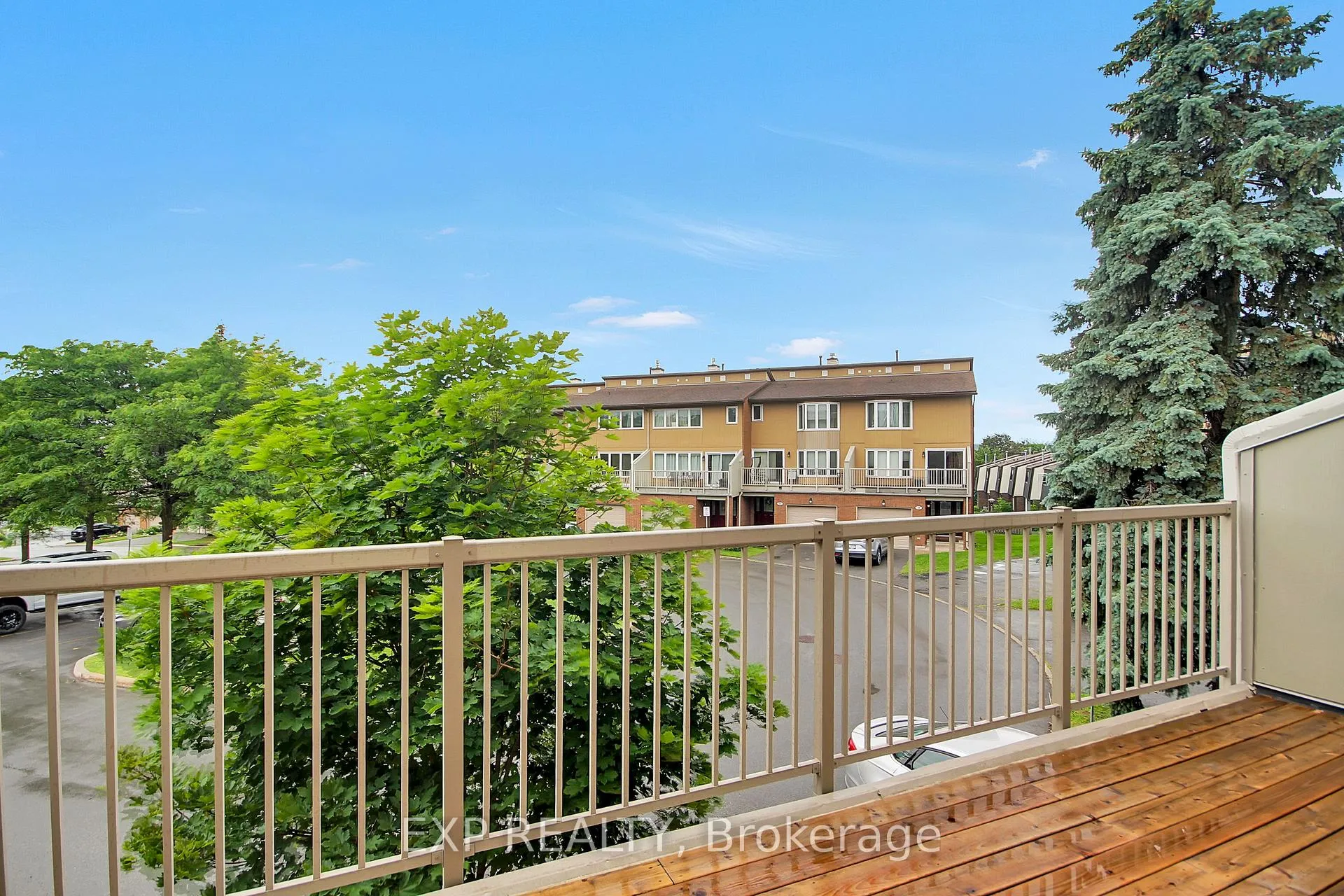 Photo 6 of Unit 20, 40 Huntview Private, Ottawa, Hunt Club/Western Community — HOMEH