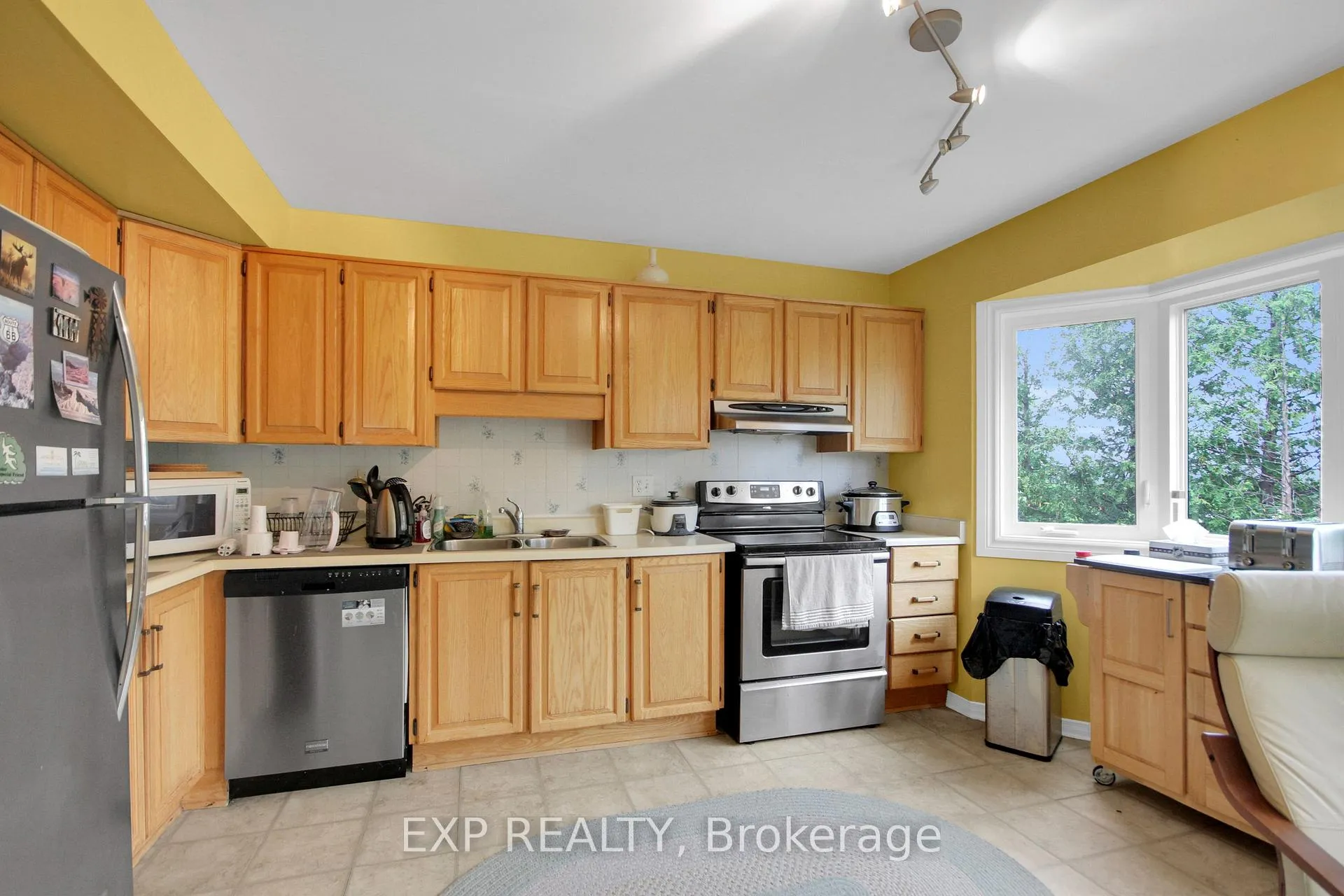 Photo 8 of Unit 20, 40 Huntview Private, Ottawa, Hunt Club/Western Community — HOMEH