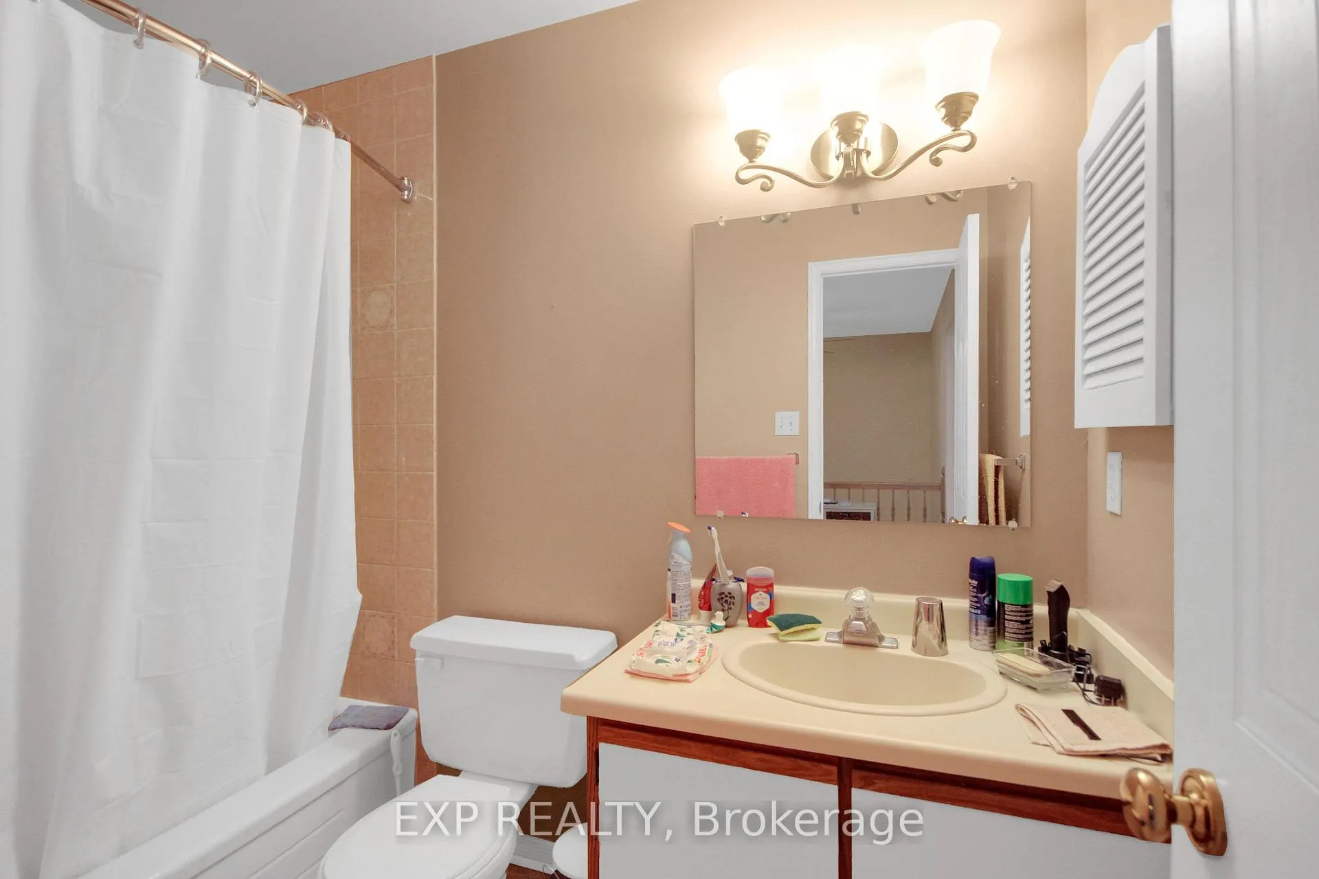 Photo 17 of Unit 20, 40 Huntview Private, Ottawa, Hunt Club/Western Community — HOMEH