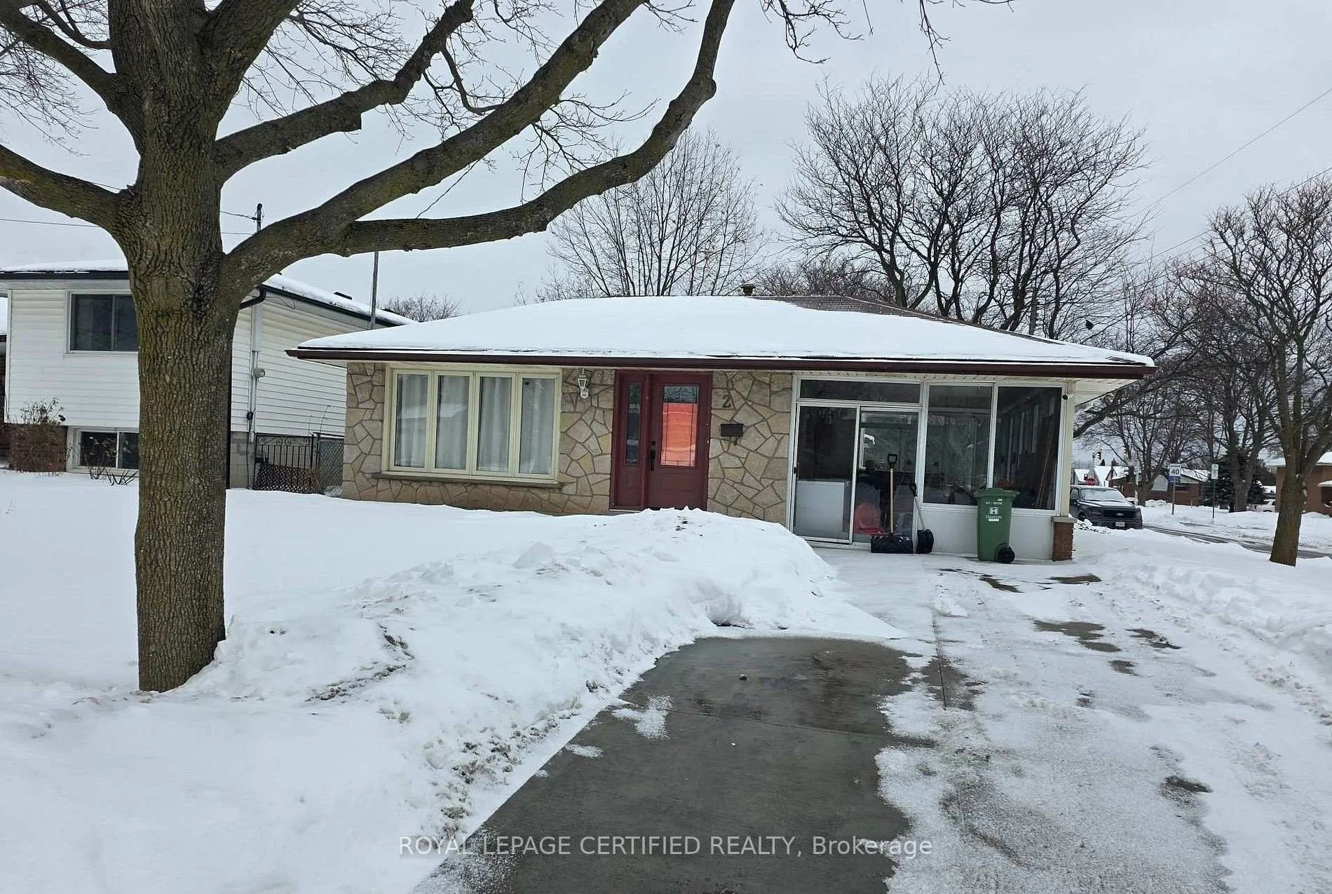 Photo of 2 Rideau Crescent