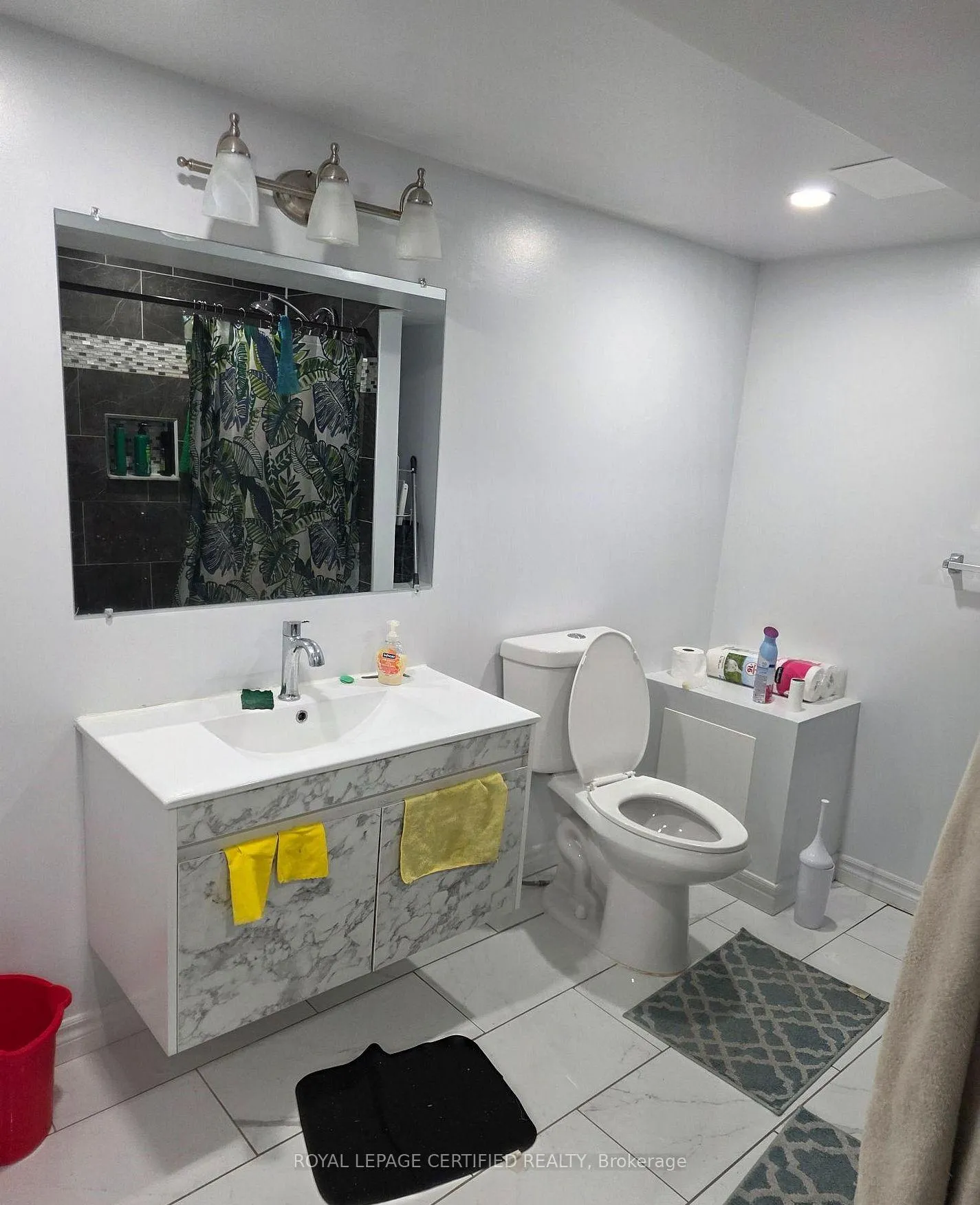 Photo 14 of 2 Rideau Crescent, Hamilton, Lisgar — HOMEH