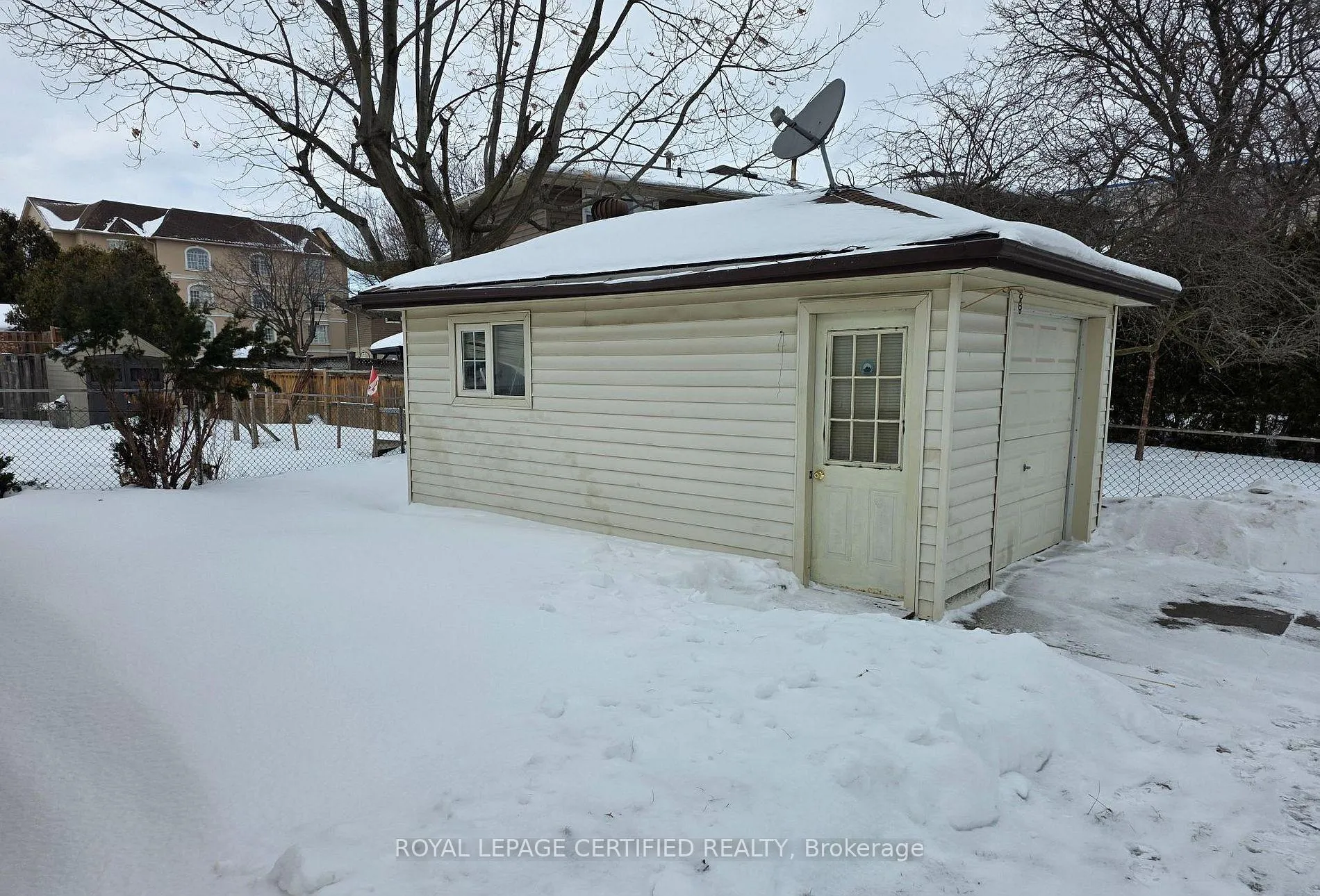 Photo 16 of 2 Rideau Crescent, Hamilton, Lisgar — HOMEH