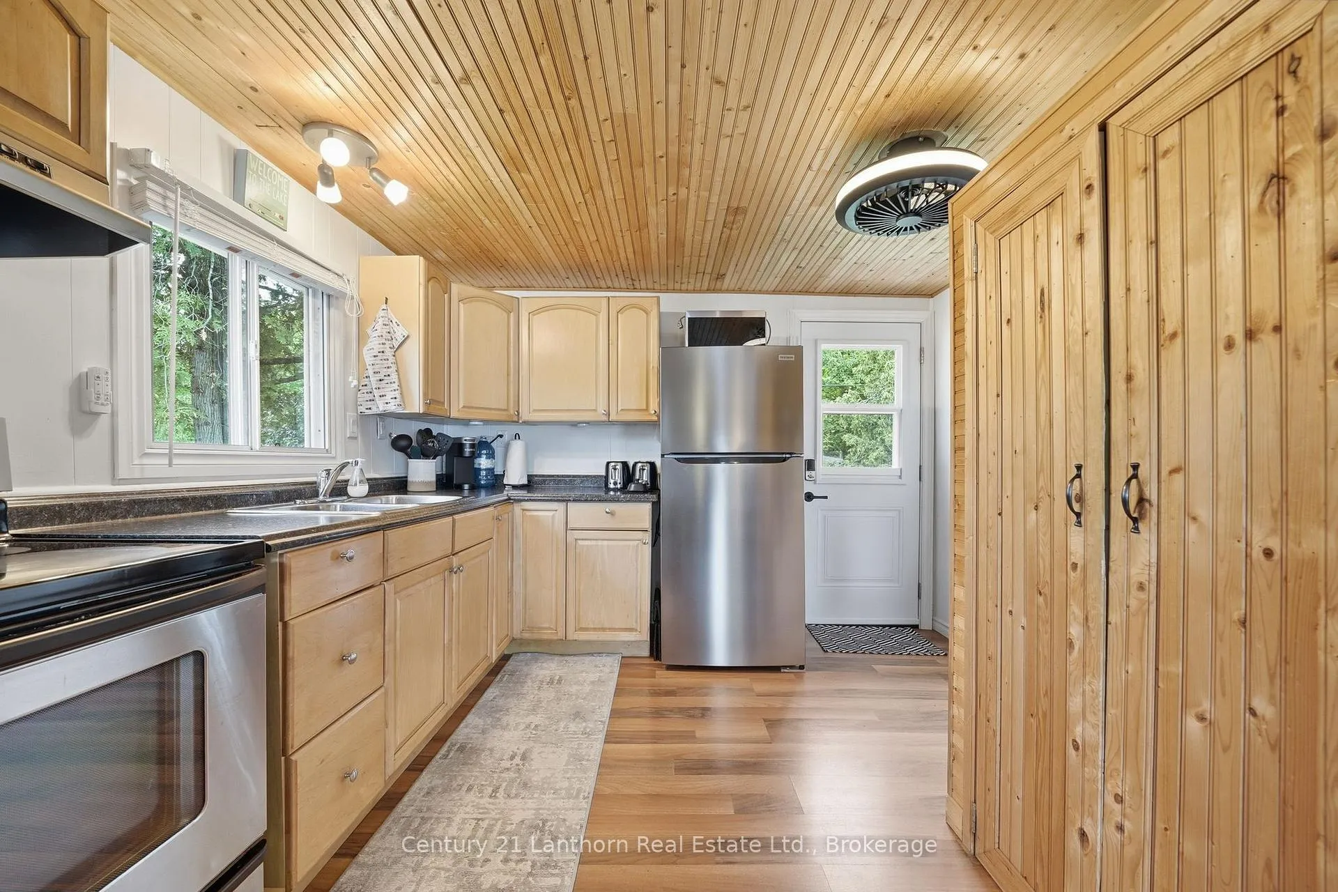 Photo 14 of 1004 C Almond Lane, Frontenac, Frontenac Centre — HOMEH