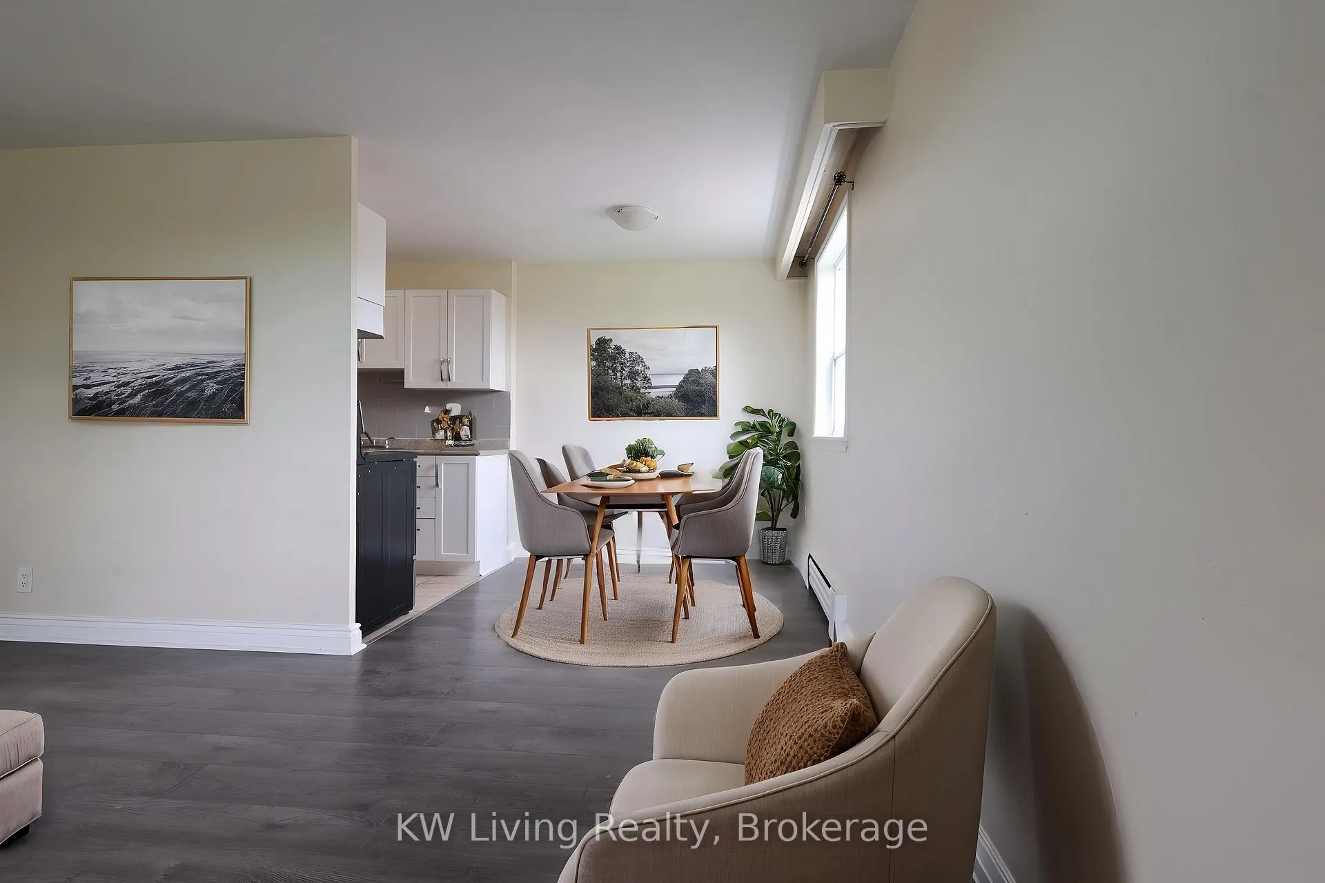 Photo 10 of Unit 302, 100 Browns Line, Etobicoke, Alderwood — HOMEH